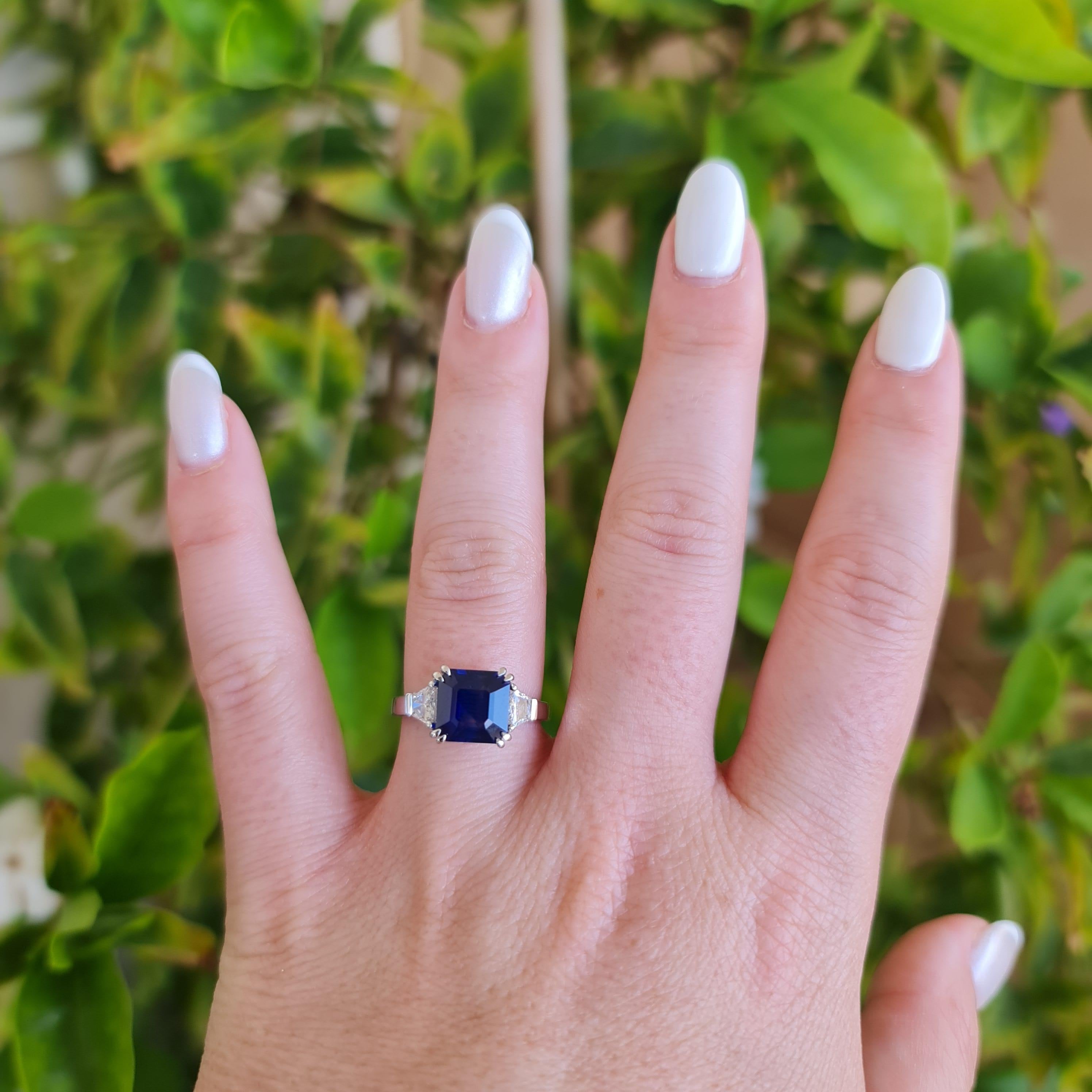 blue sapphire diamond and emerald combination