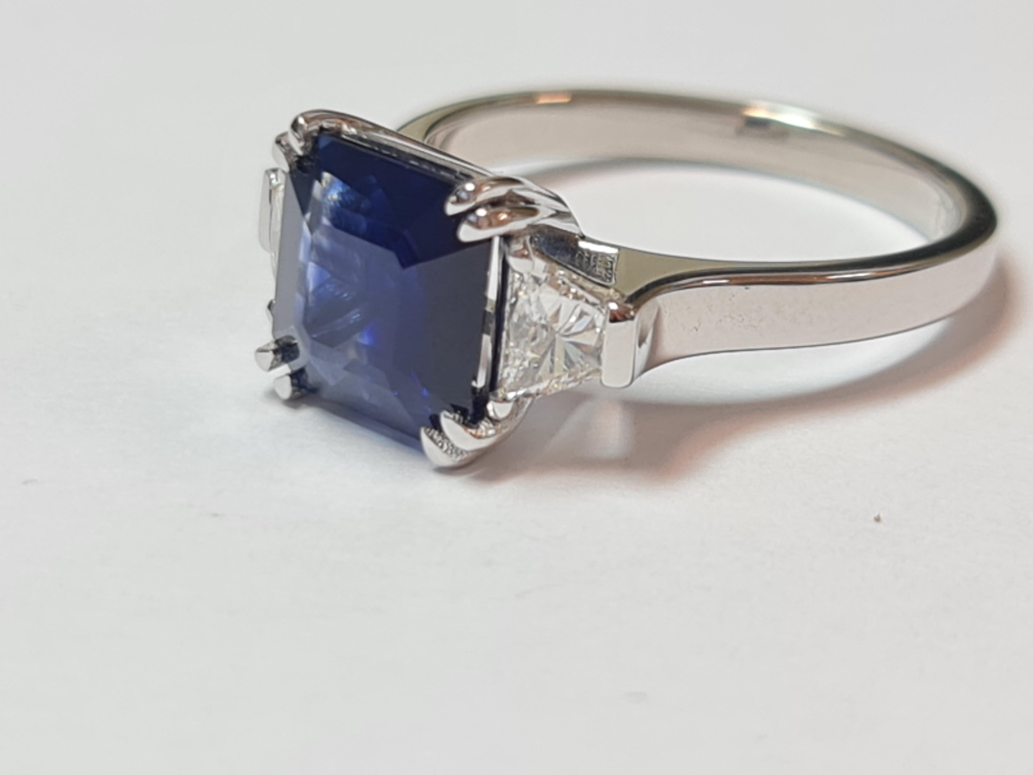 2,60 Karat natürlicher Saphir Diamant Ring, 3 Stein Verlobungsring im Angebot 2