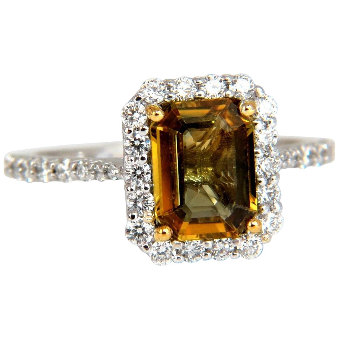 2.60 Carat Natural Vivid Golden Sapphire Diamonds Ring 14 Karat Halo Classic*