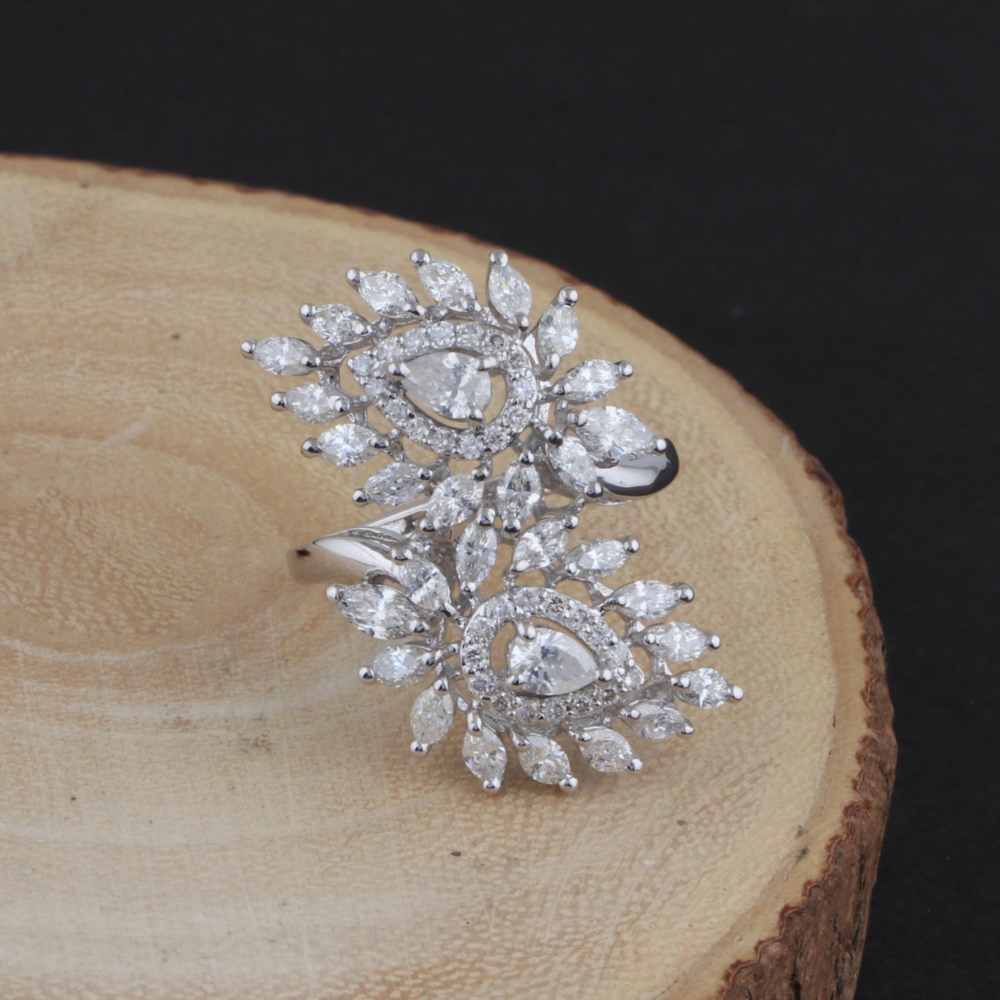 Moderne Bague porte-monnaie en or blanc 18 carats avec diamants ronds taille poire marquise de 2,60 carats en vente