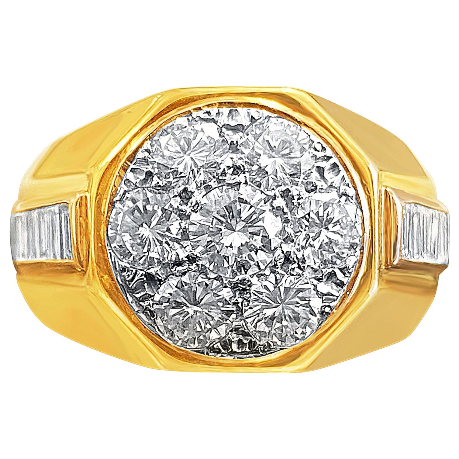 2.60 Carat Round-Brilliant Cut Diamond and 18K Yellow Gold Cluster Men's Ring