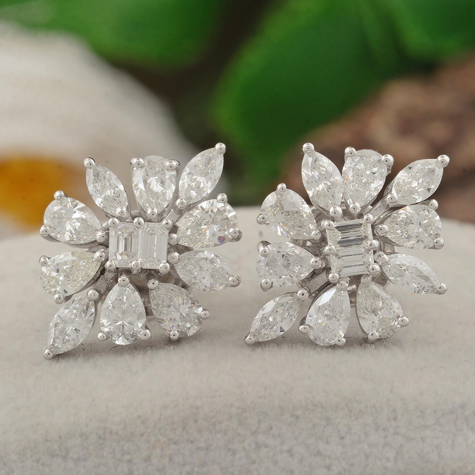Modern 2.60 Carat SI Clarity HI Color Diamond Stud Earrings 18 Karat White Gold Jewelry For Sale