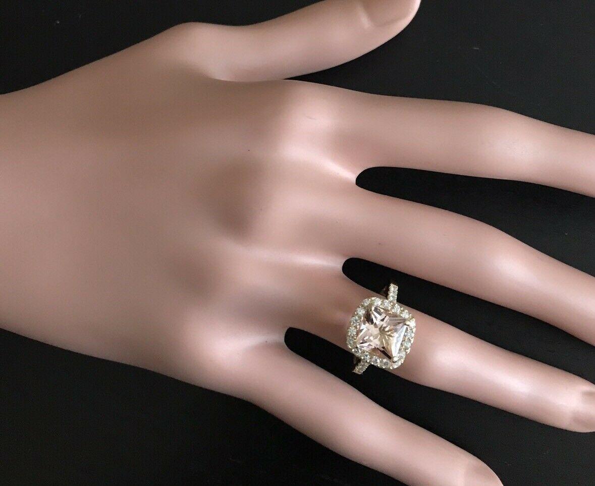 2.60 Carat Impressive Natural Morganite and Diamond 14 Karat Yellow Gold Ring For Sale 3