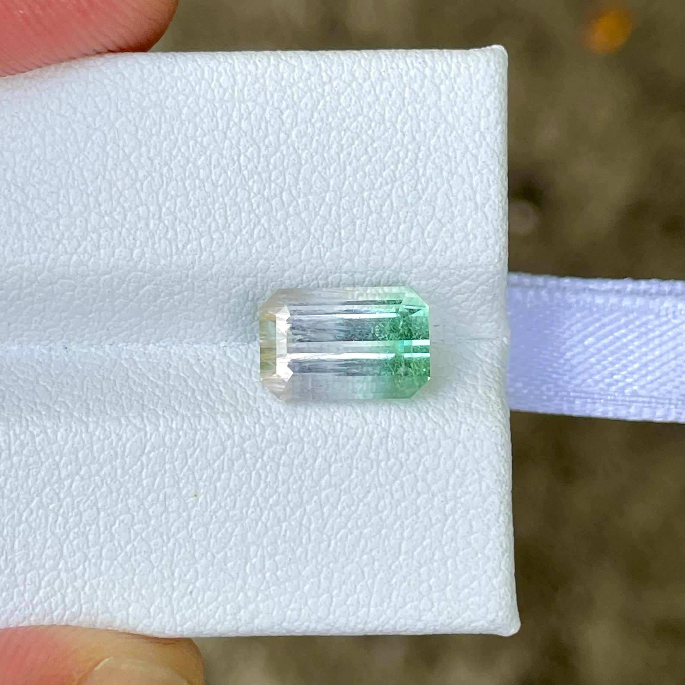 Pierre précieuse afghane taille émeraude, tourmaline bicolore non sertie de 2,60 carats Neuf - En vente à Bangkok, TH