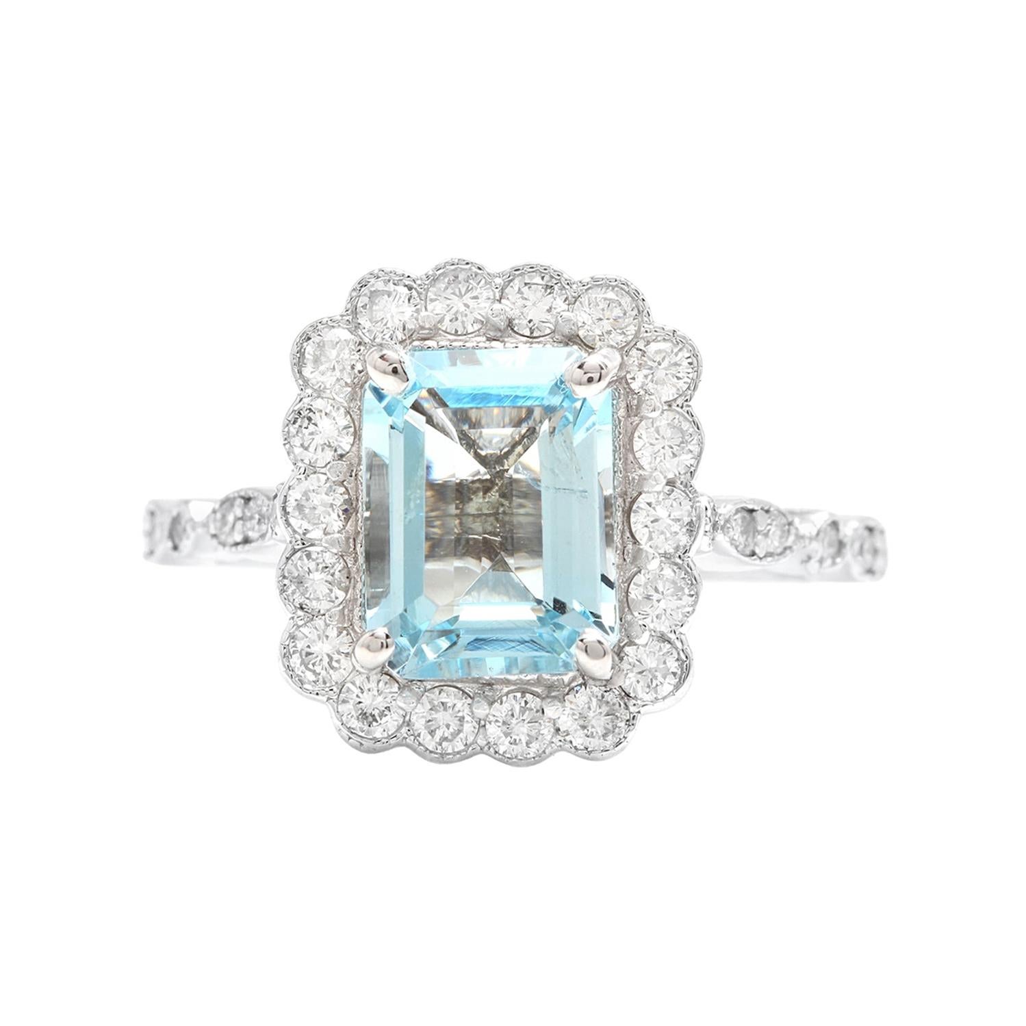 2.60 Carats Natural Aquamarine and Diamond 14k Solid White Gold Ring For Sale