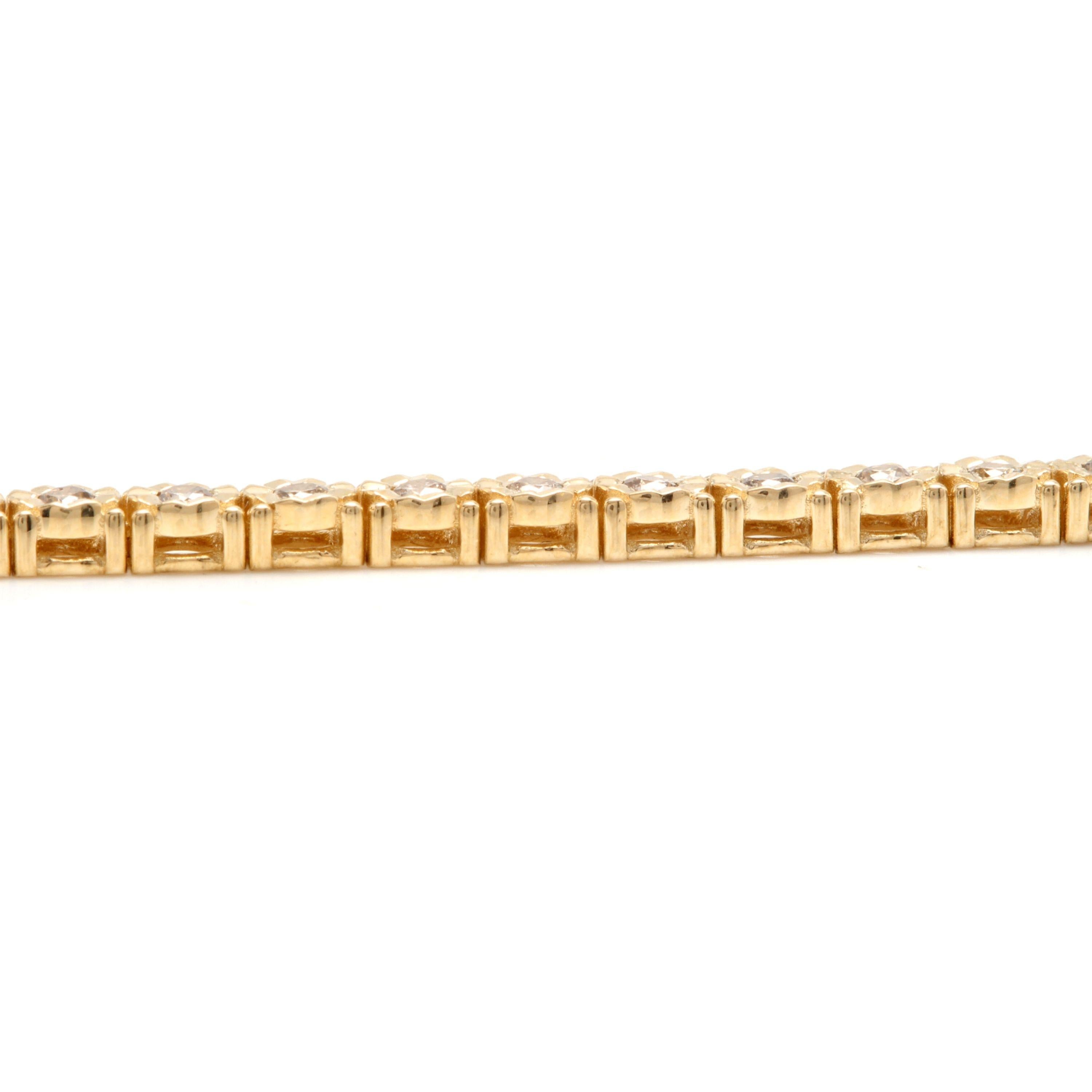 Women's 2.60 Carat Natural Diamond 14 Karat Solid Yellow Gold Tennis Bracelet For Sale