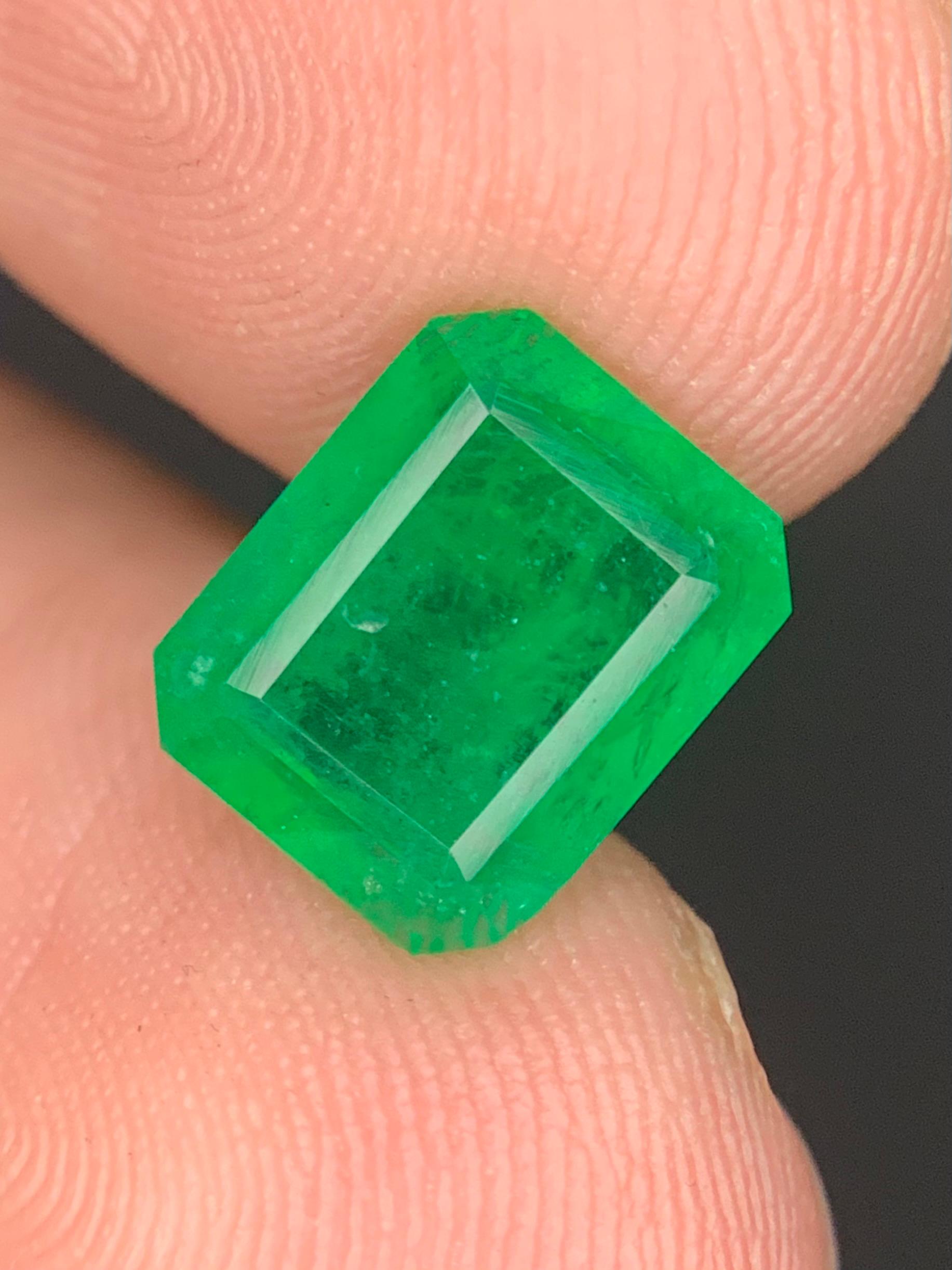 2,60 Karat Natürlicher Smaragd Lose Edelstein aus Swat Mine im Angebot 2