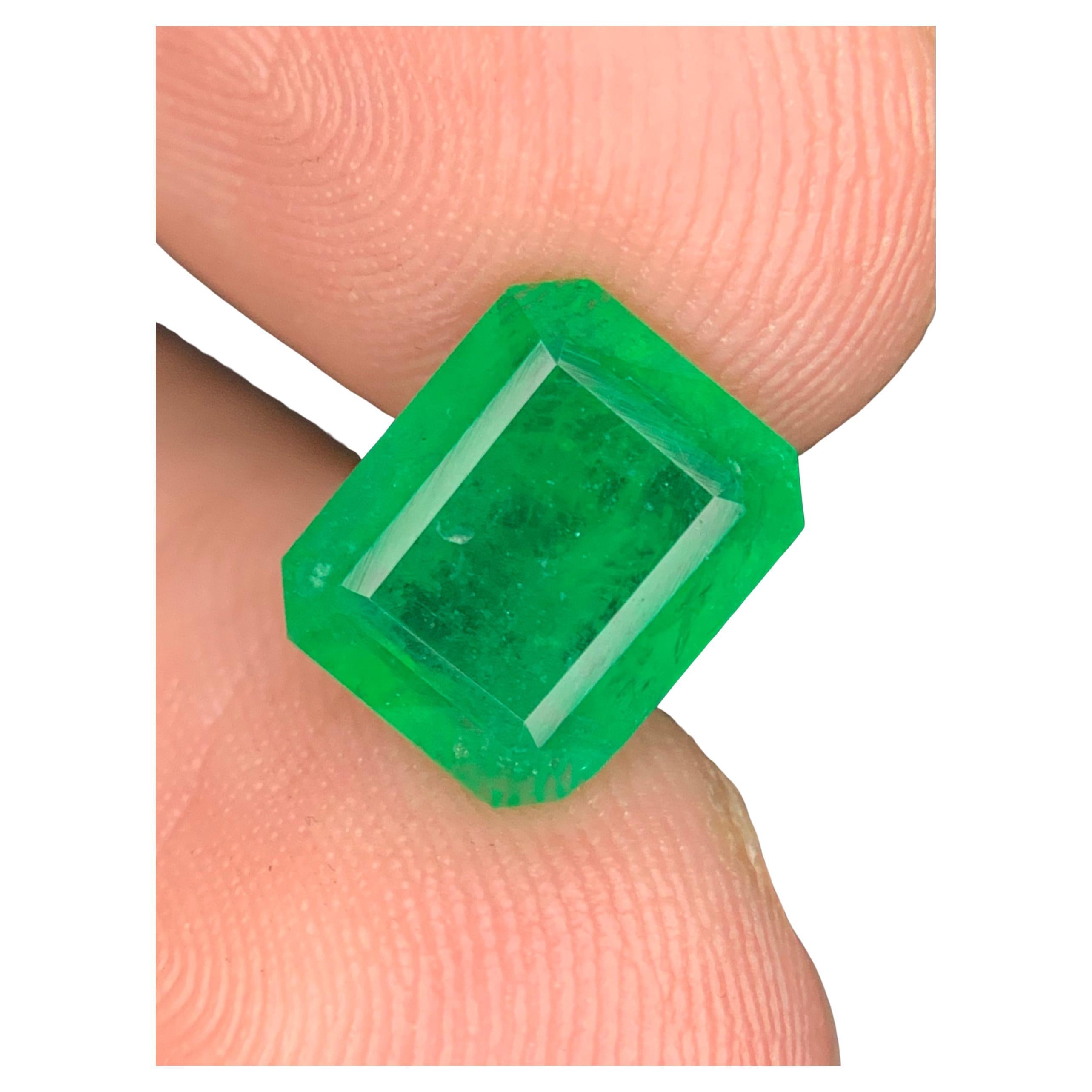 2,60 Karat Natürlicher Smaragd Lose Edelstein aus Swat Mine im Angebot