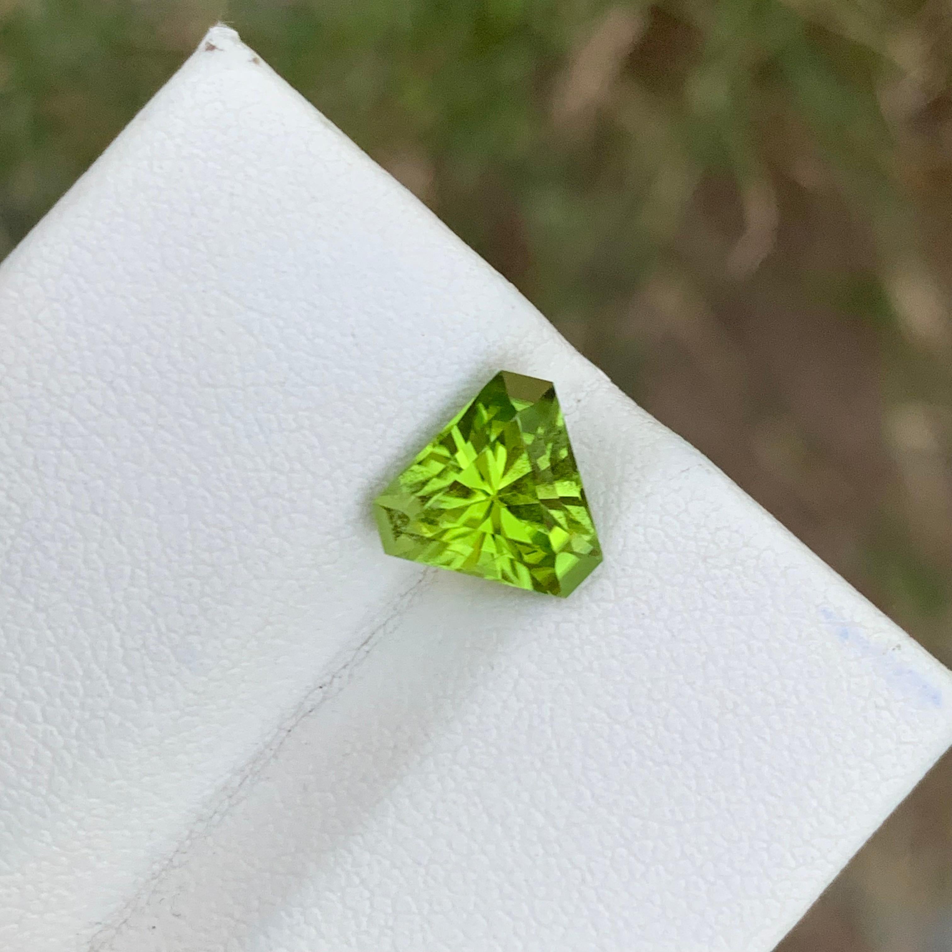 peridot transparent