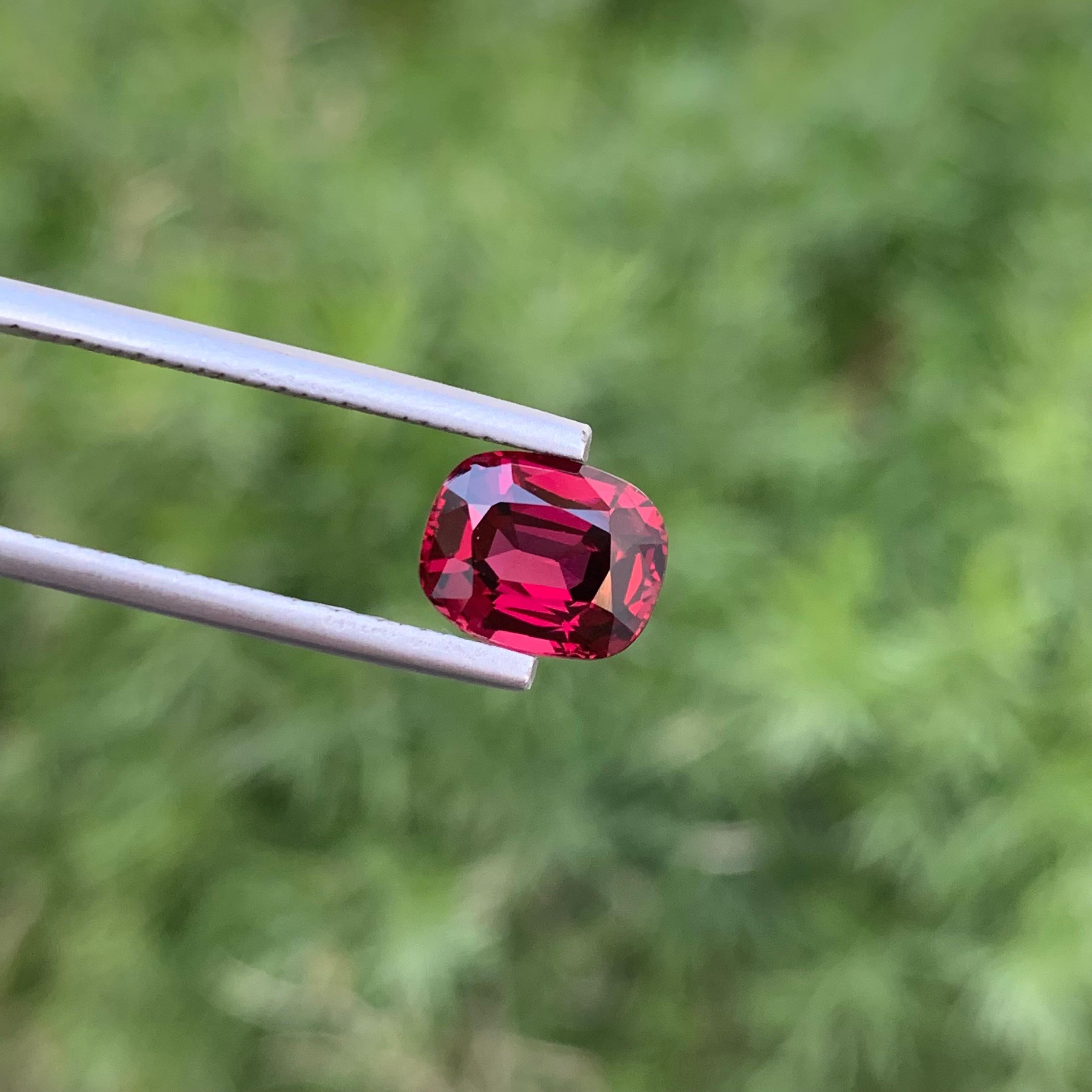 2,60 quilates de granate rodolita natural suelto en forma de cojín para joyería en venta 4