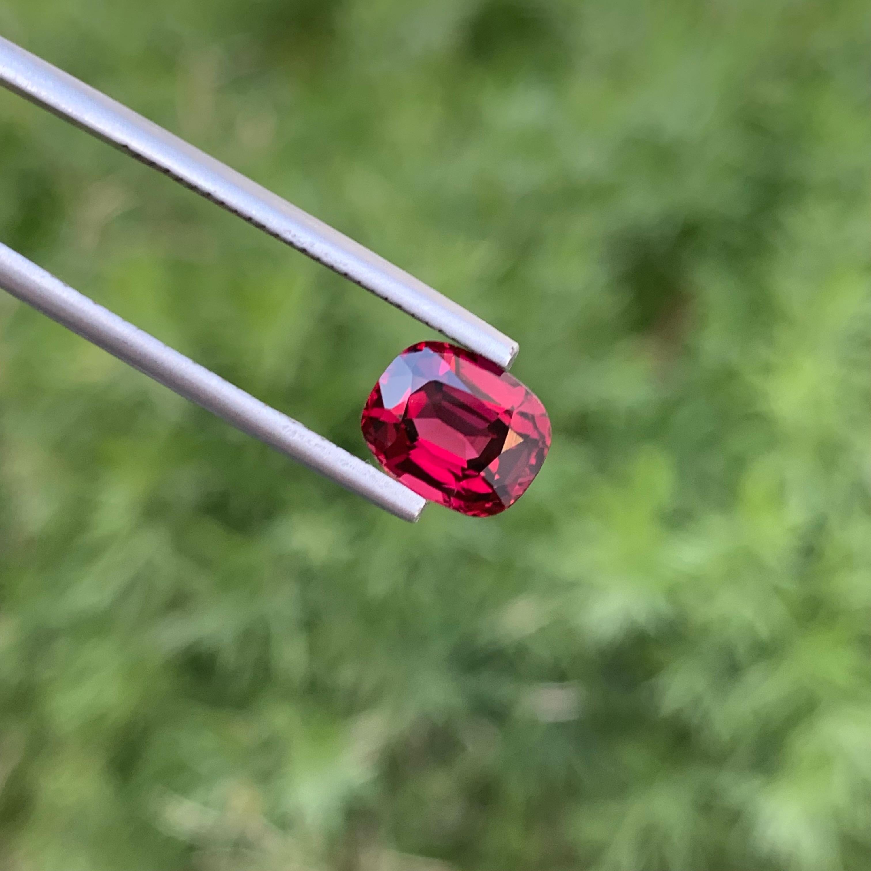 2,60 quilates de granate rodolita natural suelto en forma de cojín para joyería en venta 6