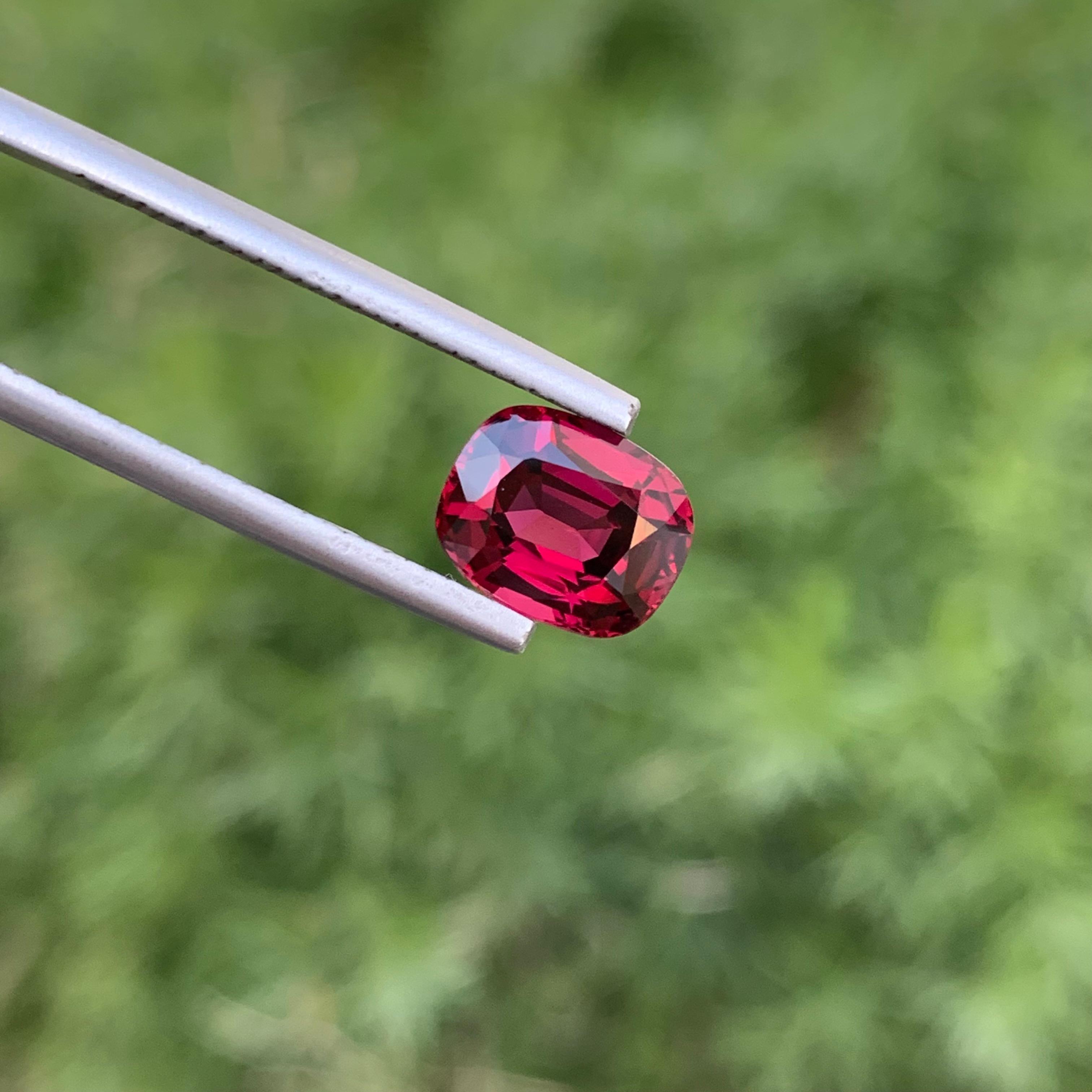 2,60 quilates de granate rodolita natural suelto en forma de cojín para joyería en venta 8