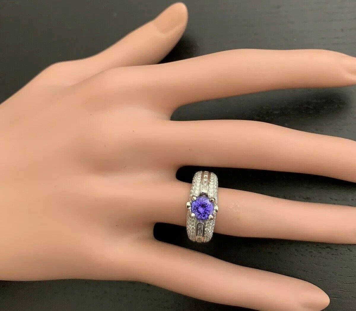 2.60 Carat Natural Very Nice Looking Tanzanite and Diamond 18 Karat Solid Gold For Sale 1