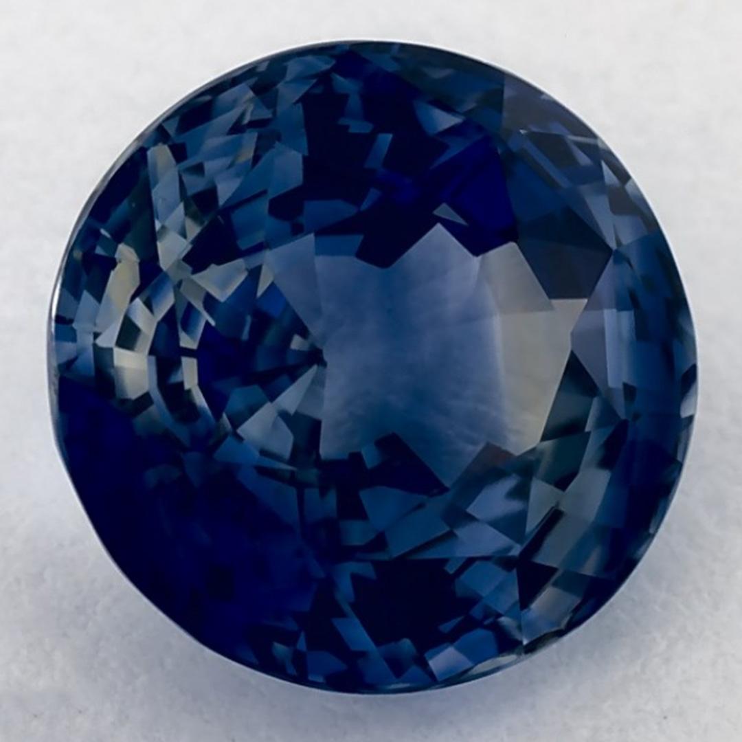Pierre de naissance très précieuse du mois de septembre, d'un bleu ravissant. On pense qu'ils apportent chance et fortune dans la vie.

Explorez la vibrante collection d'émeraudes, de rubis et de saphirs de notre magasin, disponibles sous forme de