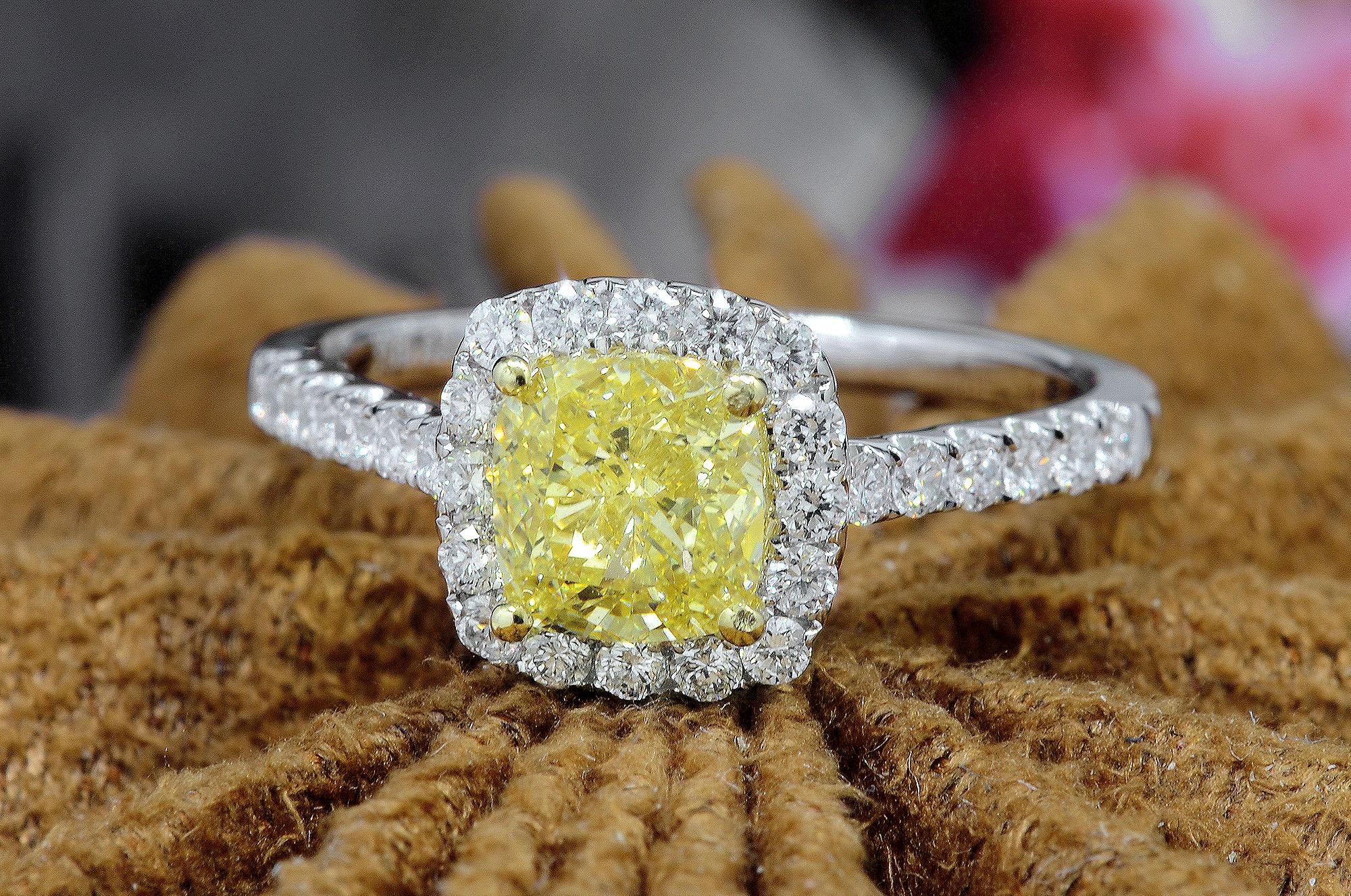 2.60 Ct. Canary Fancy Yellow Halo Cushion Cut Engagement Ring VS2 GIA Certified In New Condition For Sale In Los Angeles, CA