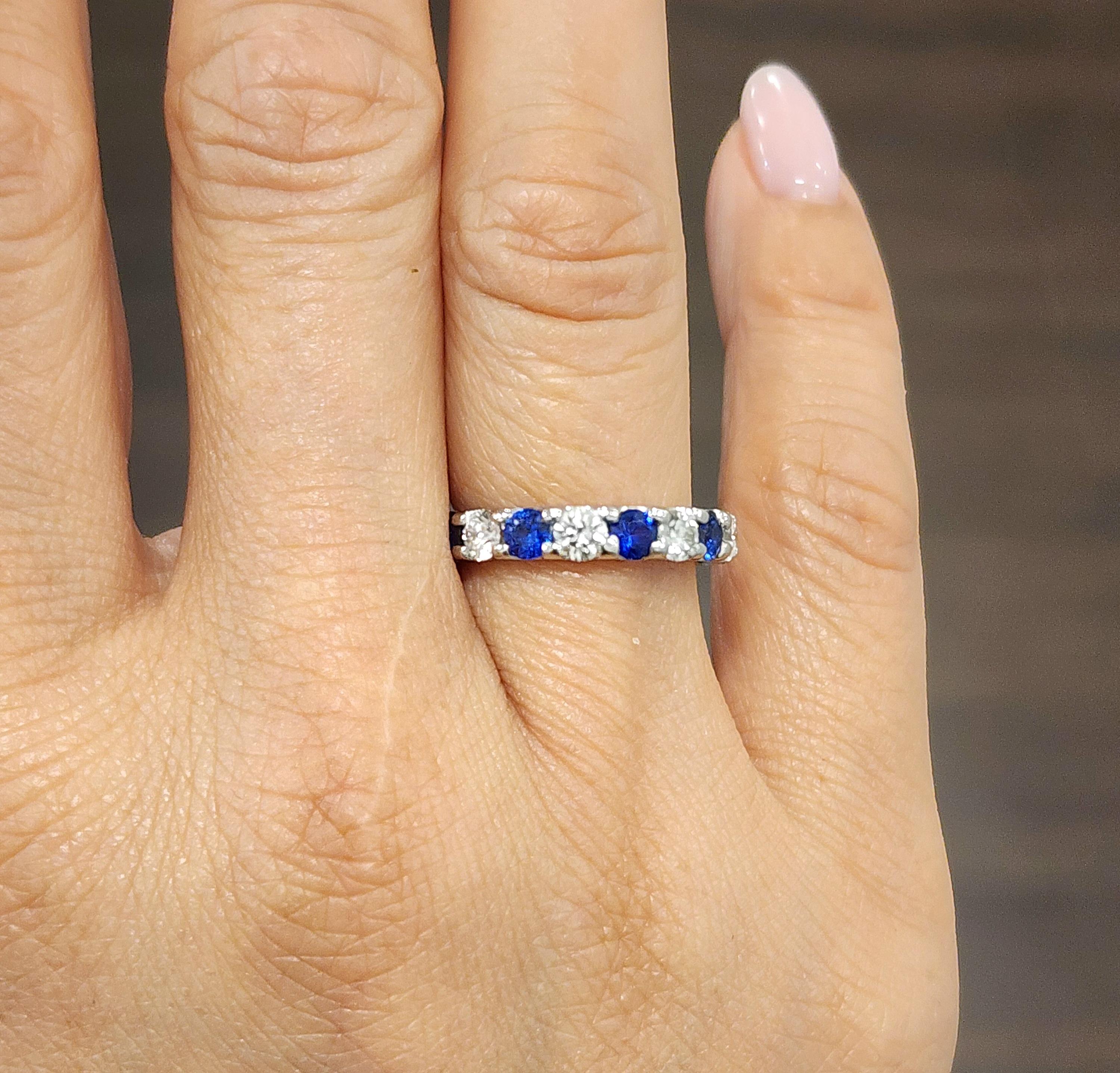 Modern 2.60 ct Natural Sapphire & Diamond Eternity Ring For Sale