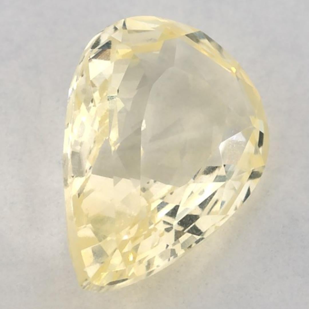 Taille poire 2.60 Ct Yellow Sapphire Pear Loose Gemstone (pierre précieuse en vrac) en vente