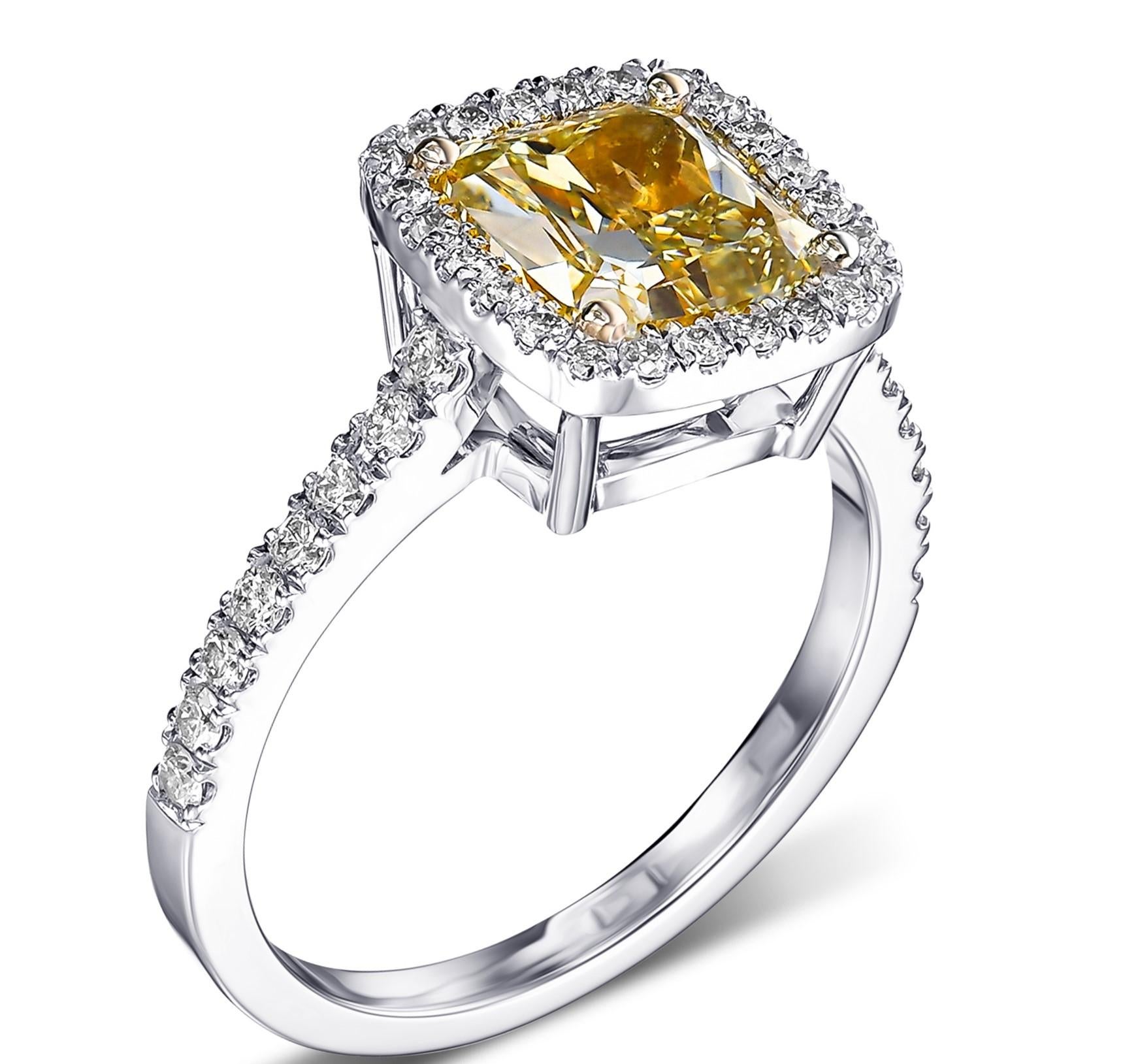 NO RESERVE - 2.60Cttw Fancy Diamond Halo, 18 Karat White Gold Ring 1