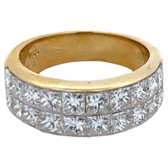 Bague de mariage en or jaune 18K avec diamant taille princesse de 2,60 CTW serti de manière invisible
