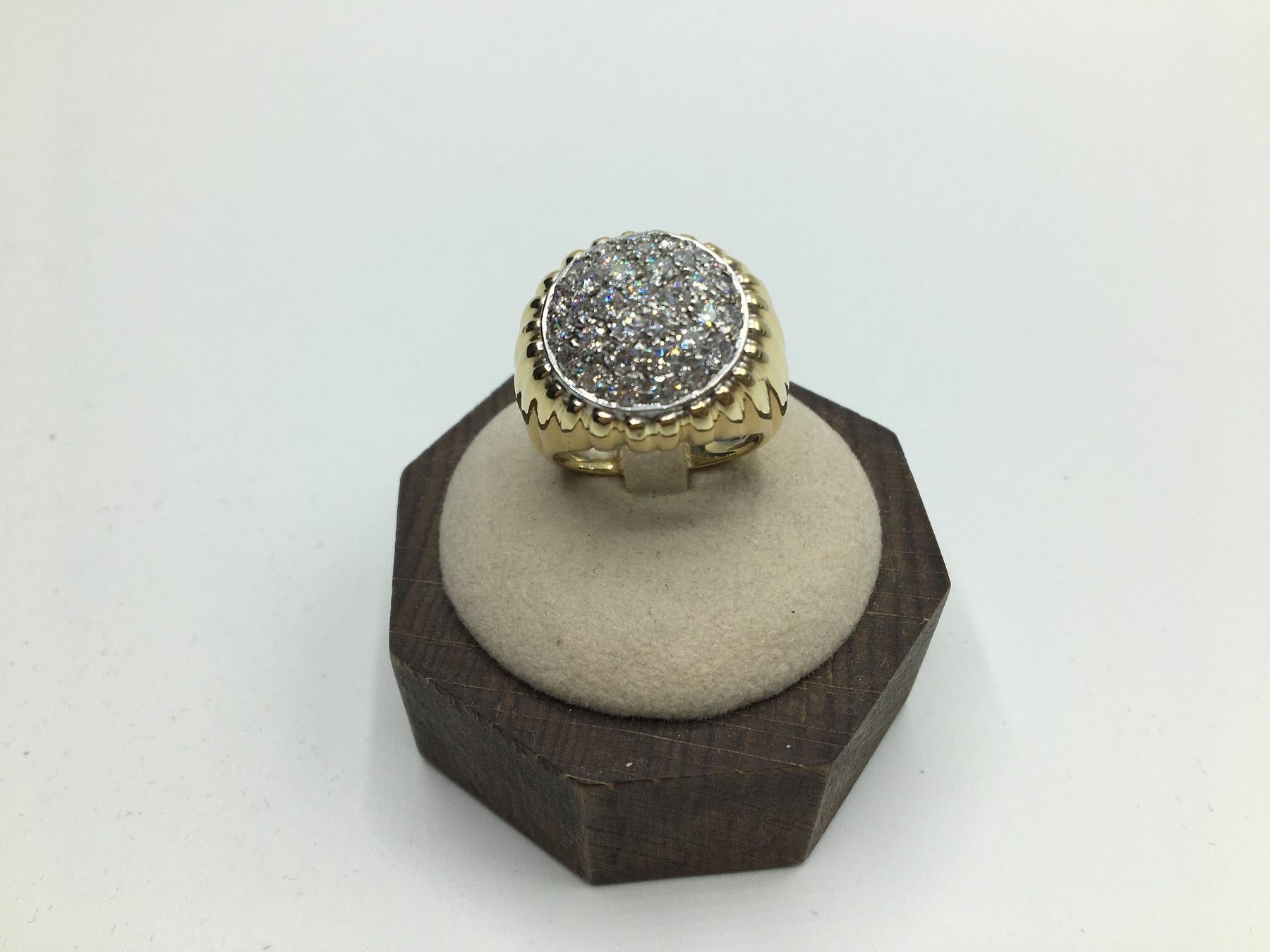 2.60 Diamonds Gold Dome Cocktail Ring, 1980s In Excellent Condition For Sale In Bosco Marengo, IT