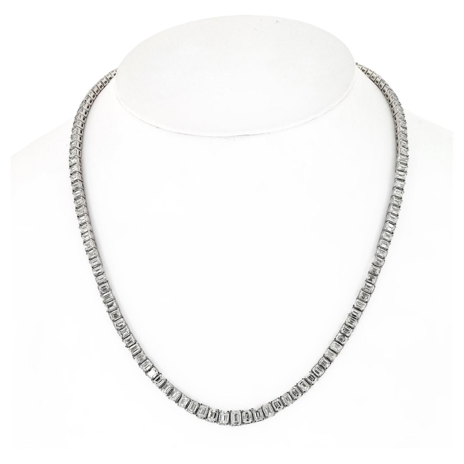 26,00 Karat 18K Weißgold Damen-Tennis-Halskette mit Diamanten im Smaragdschliff im Angebot