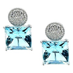 Pendientes de oro blanco con pavé de aguamarina y diamantes, 26,00 quilates en total