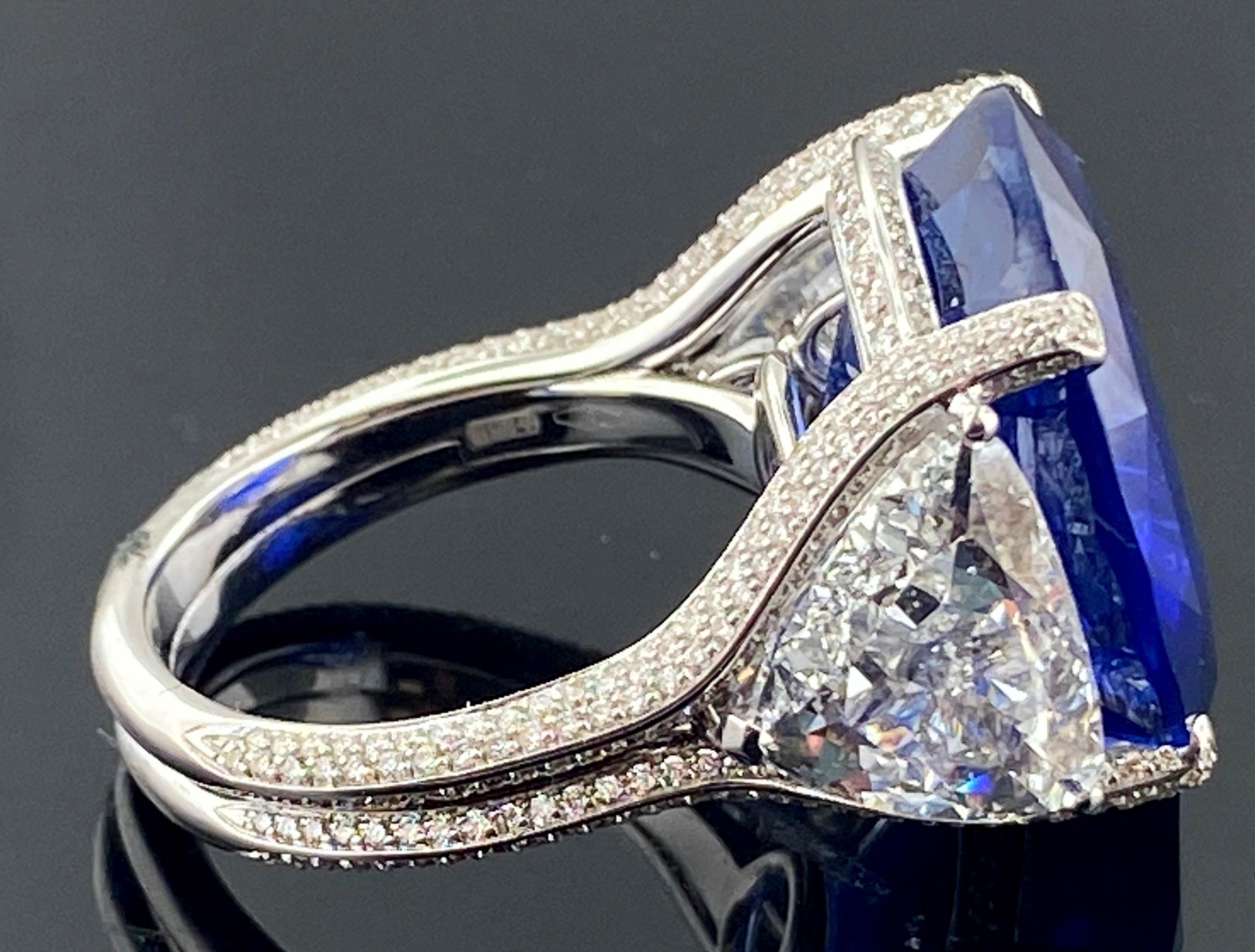 26.08 Carat Oval Shaped Blue Sapphire with 2 GIA Side Trillion Diamonds In Excellent Condition For Sale In Palm Desert, CA