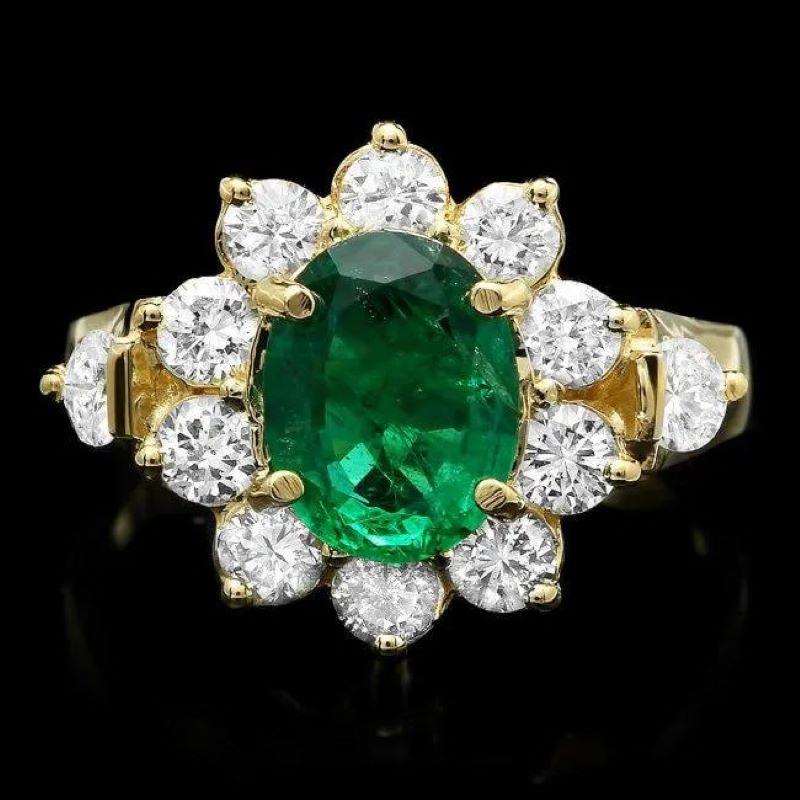 Mixed Cut 2.60Ct Natural Emerald and Diamond 14K Solid Yellow Gold Ring For Sale