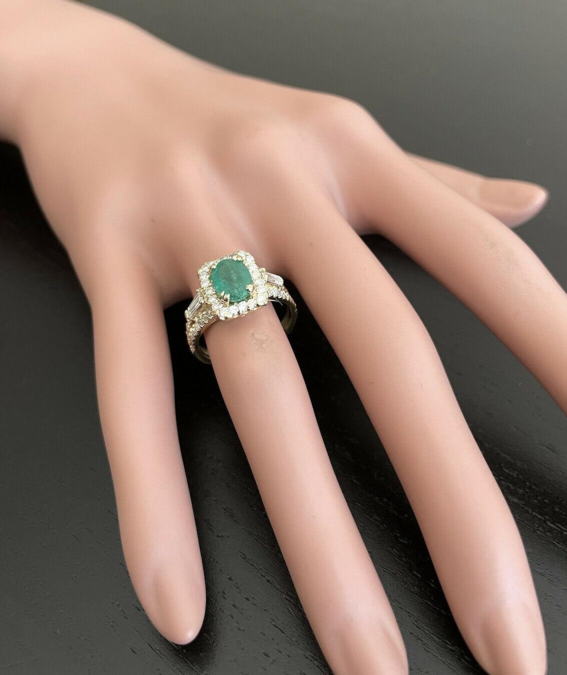 2.60ct Natural Emerald & Diamond 18k Solid Yellow Gold Ring For Sale 2