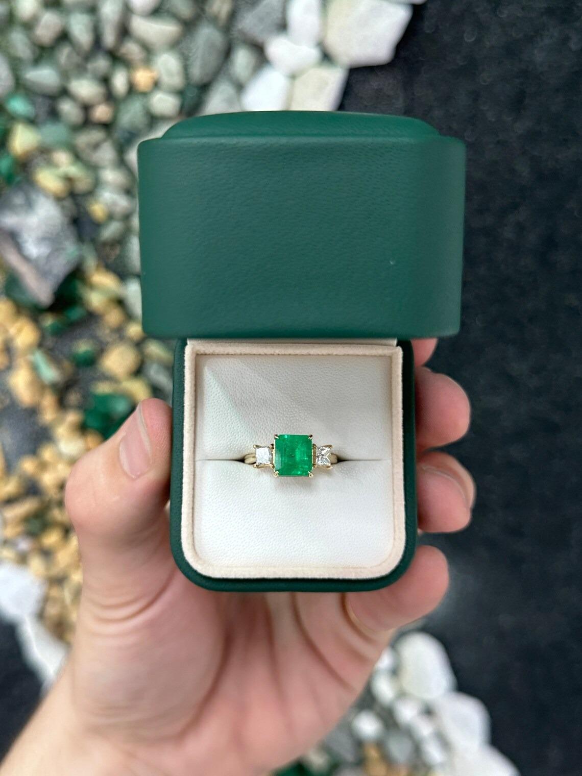 2.60tcw 14K Vivid Asscher Cut Colombian Emerald & Princess Cut Diamond 3S Ring In New Condition For Sale In Jupiter, FL