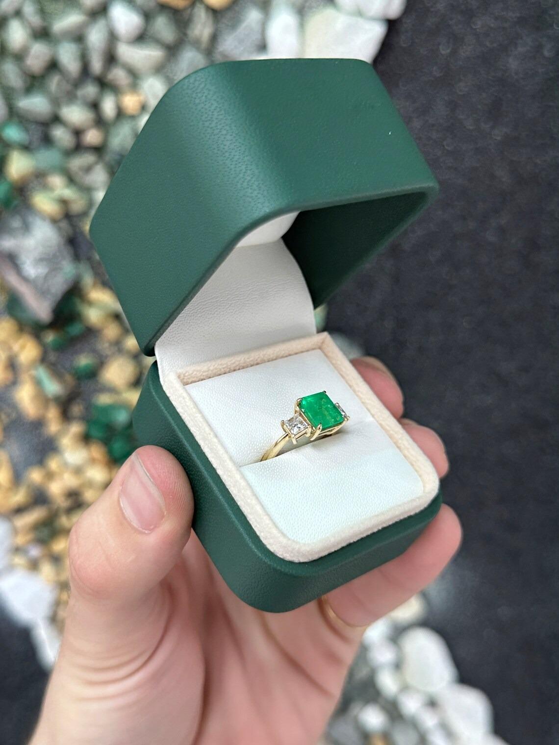 Women's 2.60tcw 14K Vivid Asscher Cut Colombian Emerald & Princess Cut Diamond 3S Ring For Sale
