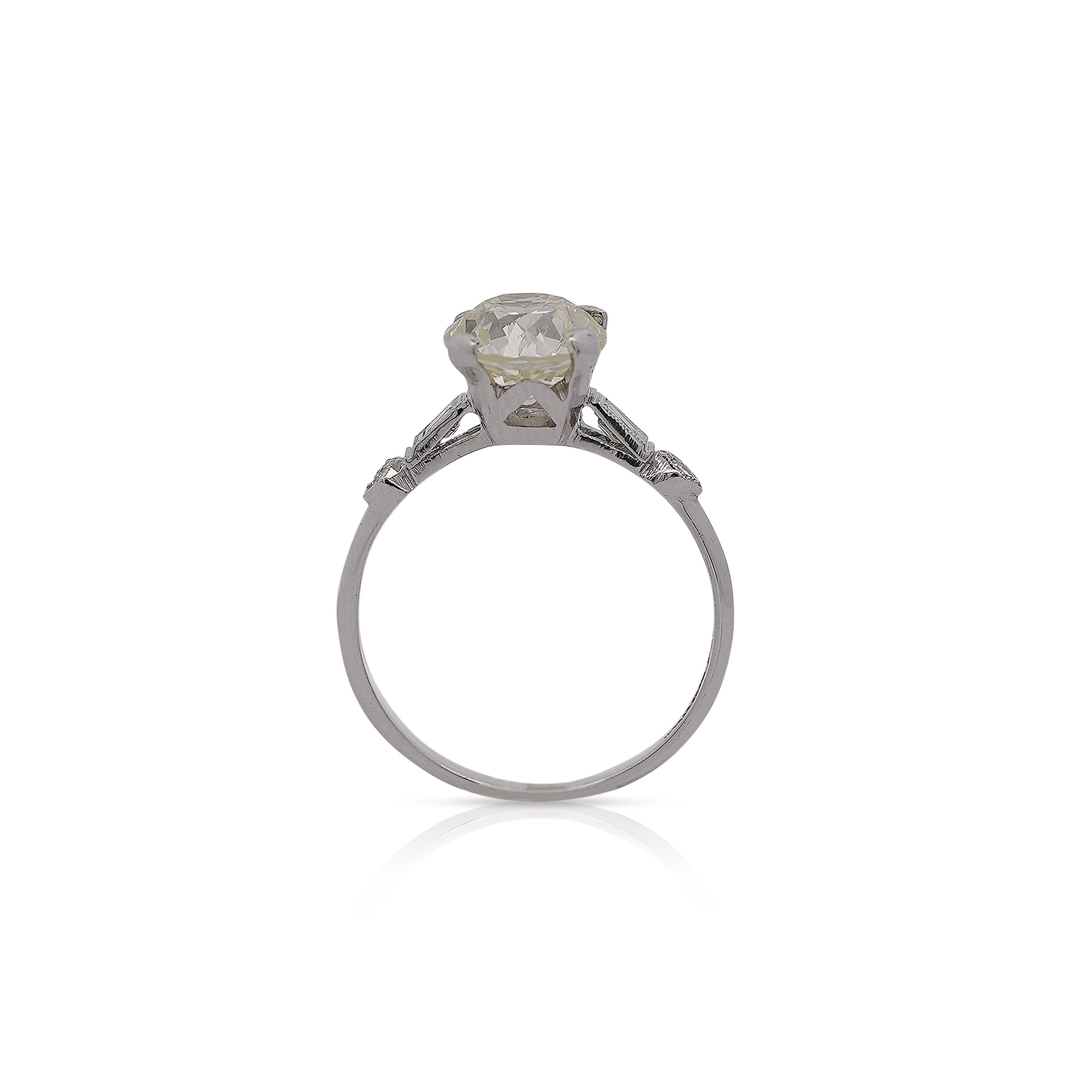 2.61 Carat European Cut M-N/VS1 Diamond Vintage Art Deco Engagement Ring In Excellent Condition For Sale In Miami, FL