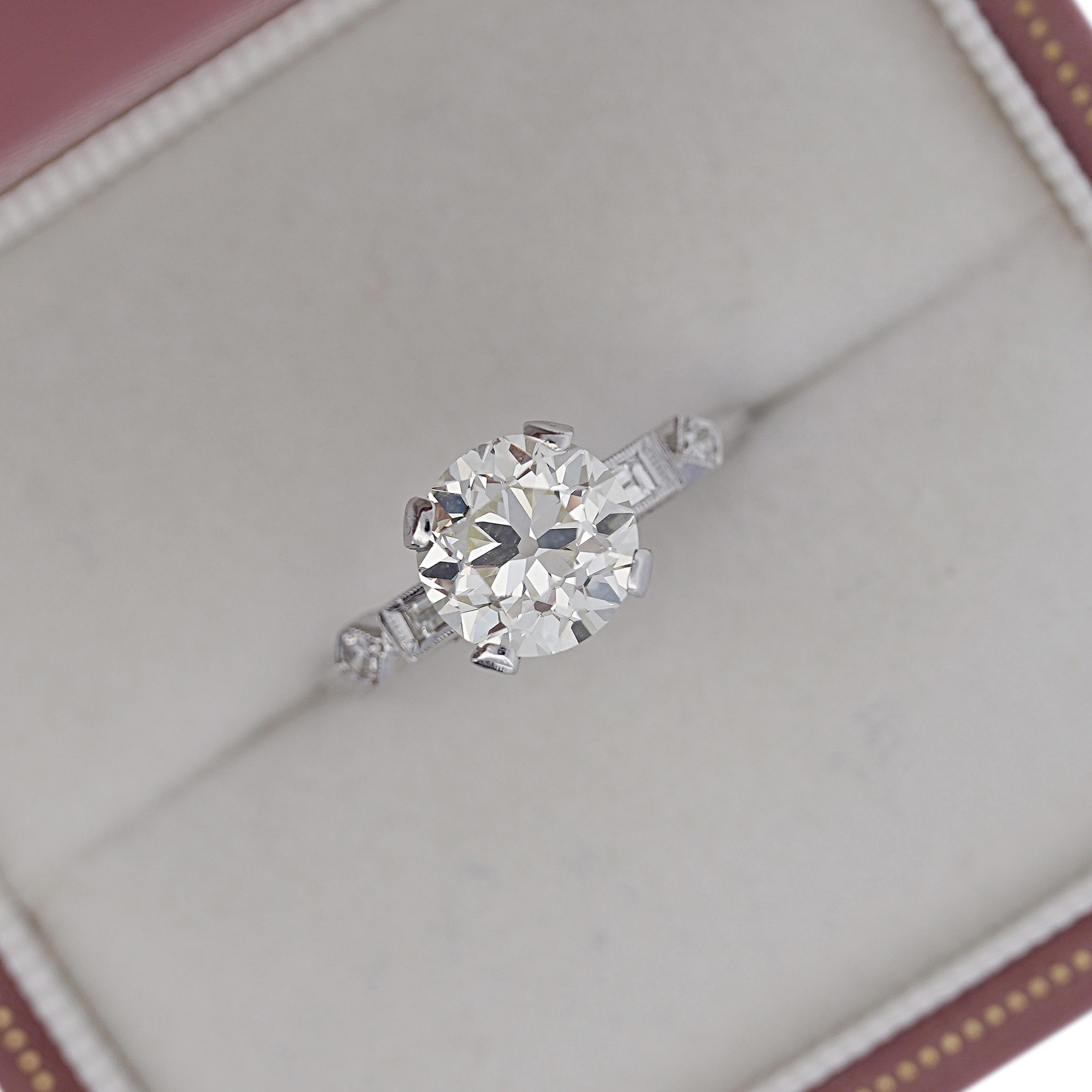 2.61 Carat European Cut M-N/VS1 Diamond Vintage Art Deco Engagement Ring For Sale 2