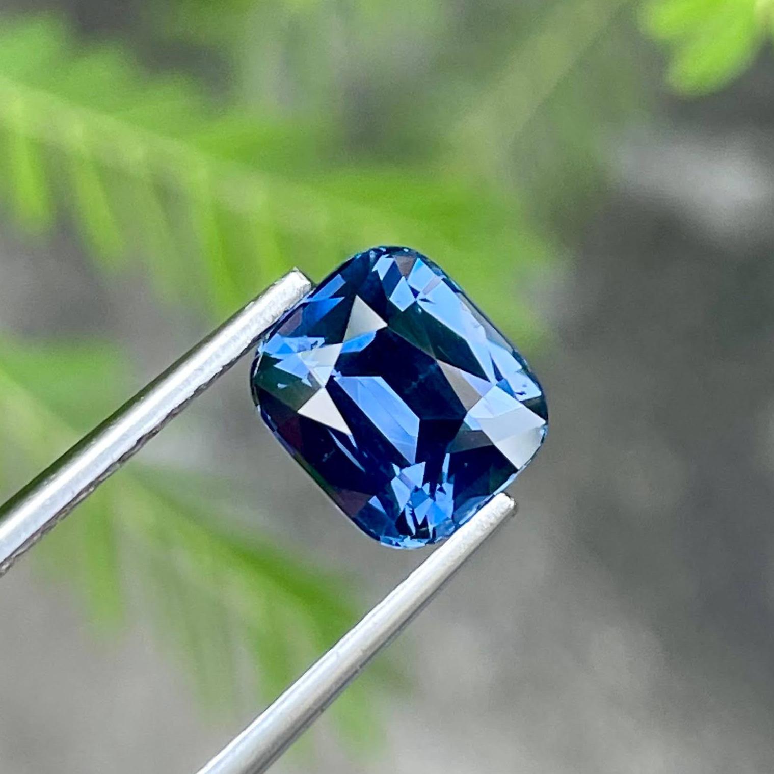 2,61 Karat Natürlicher Farbwechsel Spinell Stein Cushion Cut Tansanischer Edelstein im Angebot 2