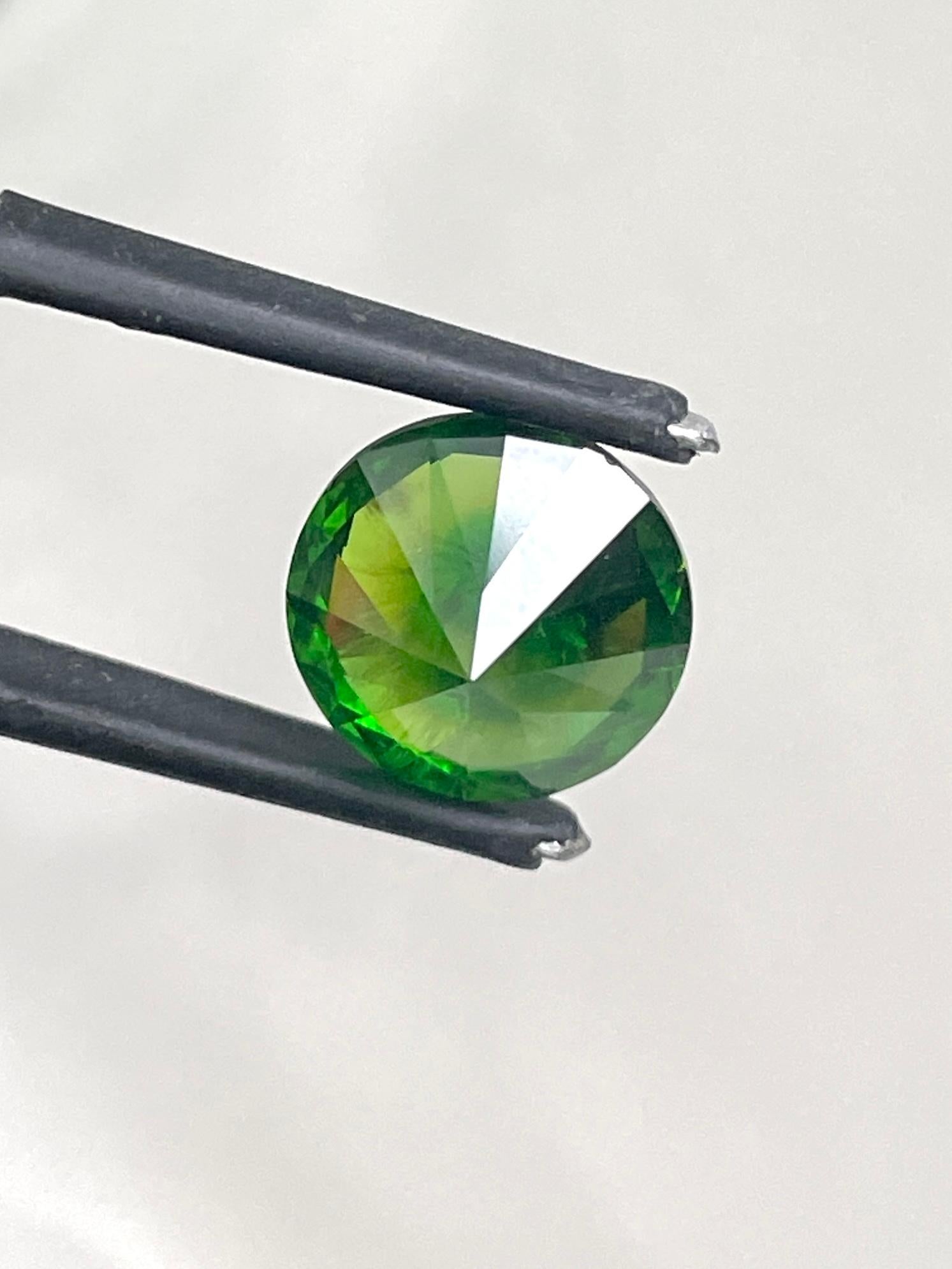 2,61 carati di Topazio Imperiale rosa naturale, occhio pulito e limpido in vendita 2