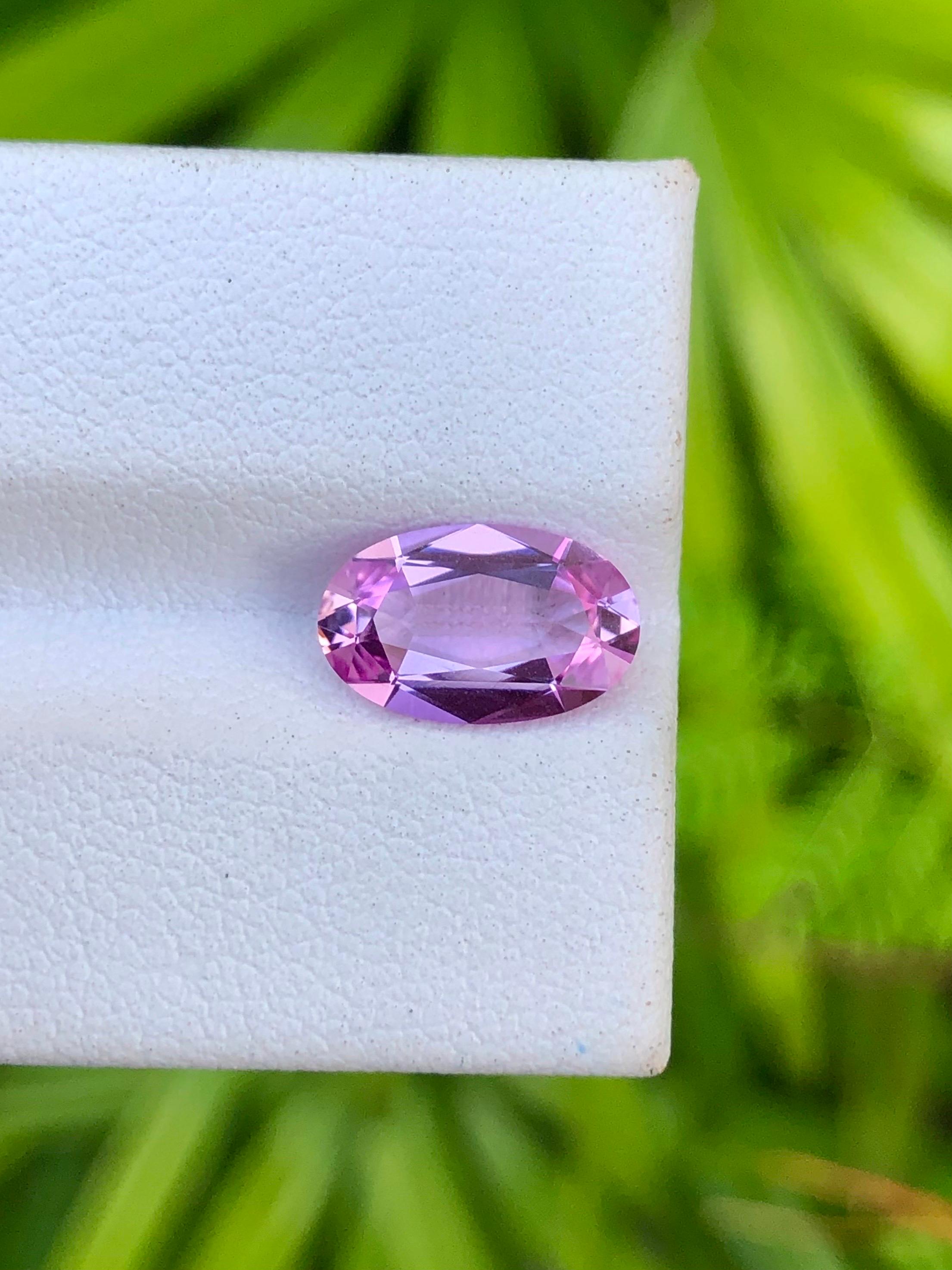 Taglio cuscino antico 2,61 carati di Topazio Imperiale rosa naturale, occhio pulito e limpido in vendita