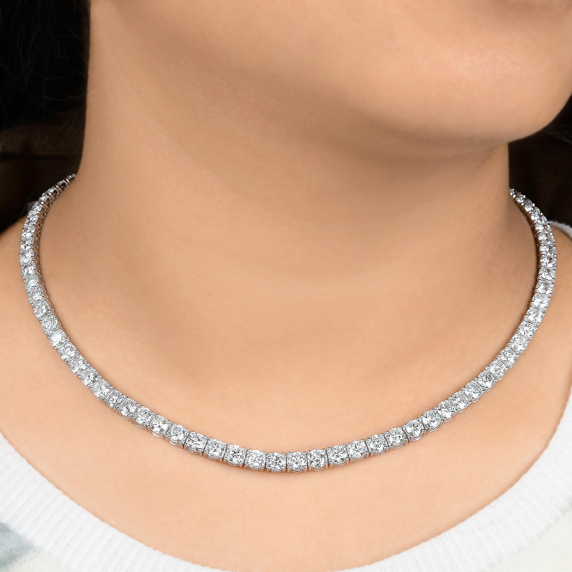 Modern 26.10 Carat Diamond Tennis Chain Necklace 14 Karat White Gold Handmade Jewelry For Sale