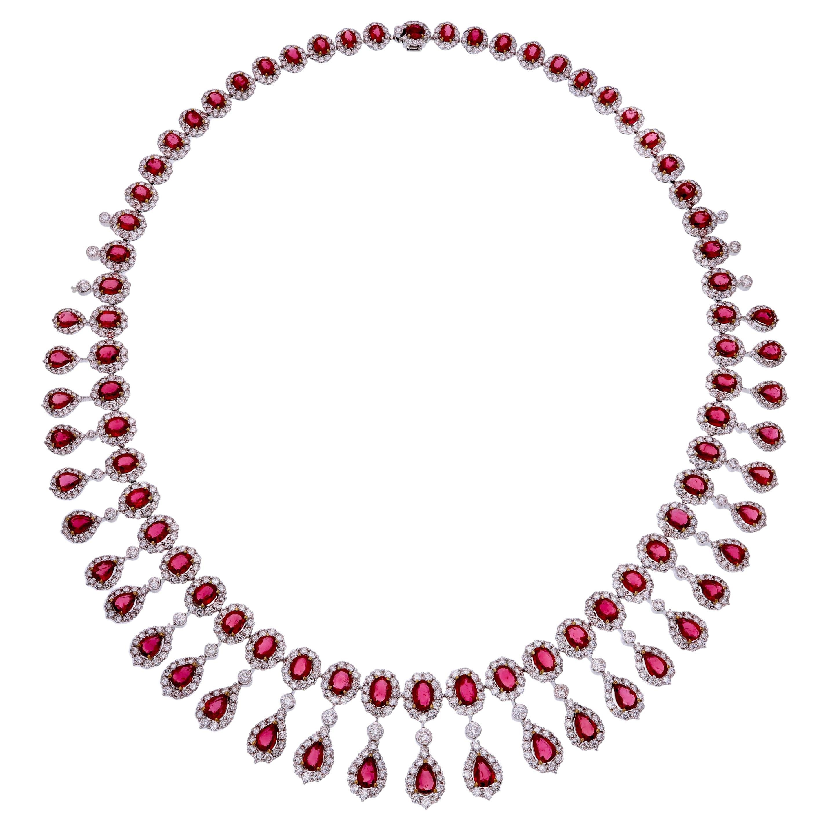 Collana di rubini e diamanti del Mozambico da 26,13 carati in oro bianco da 18 carati