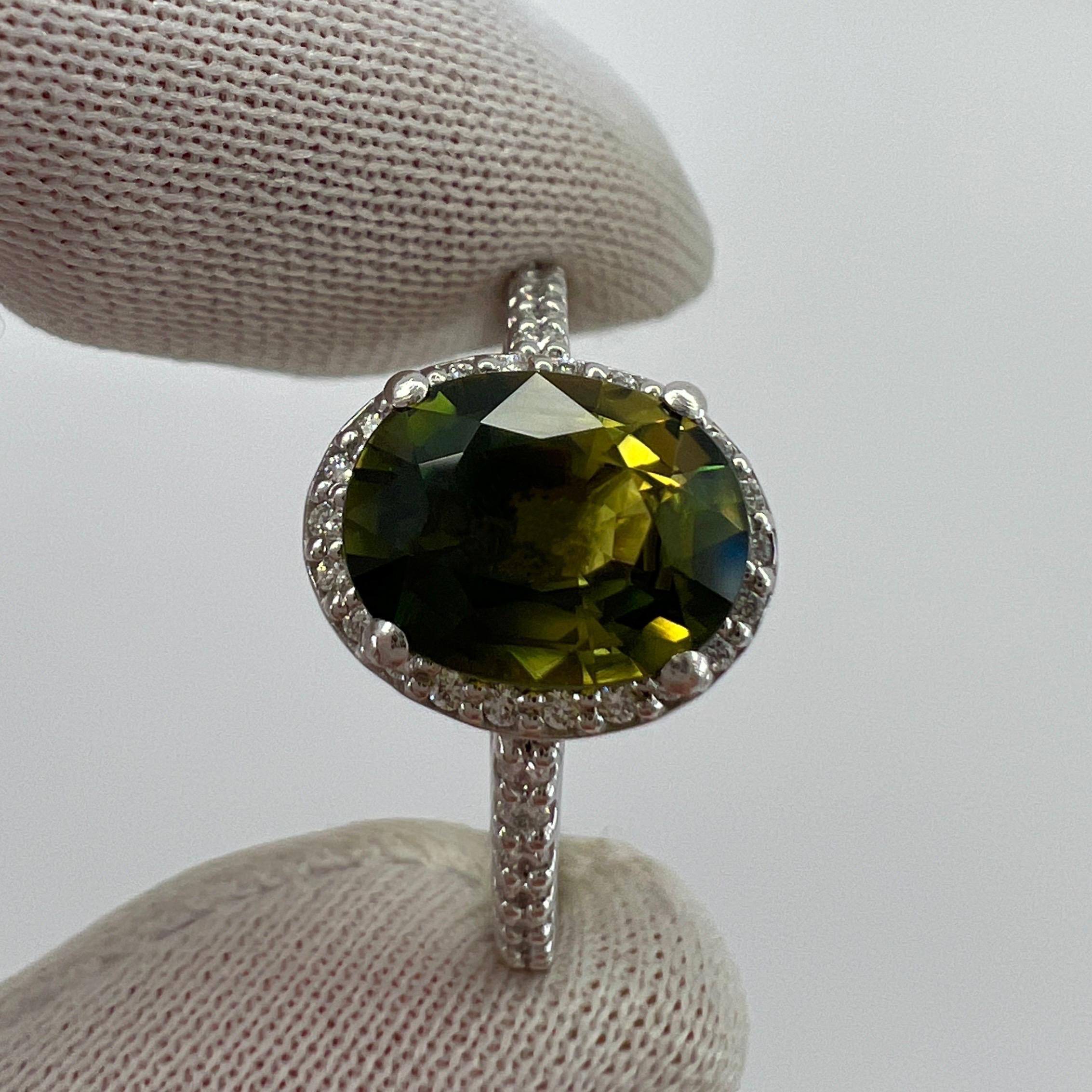 2.61ct Bi Colour Green Yellow Australian Sapphire & Diamond Platinum Halo Ring For Sale 5