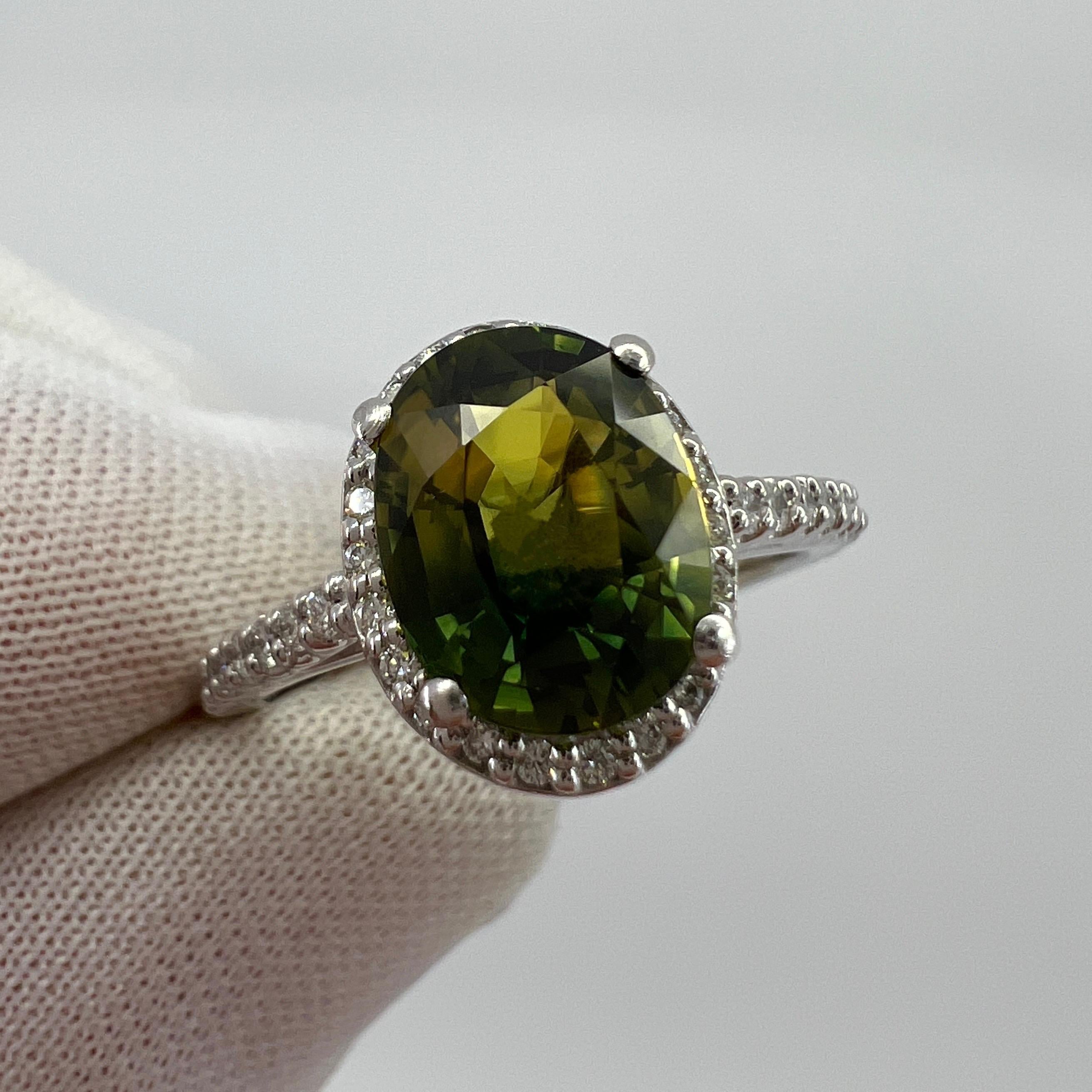 2.61ct Bi Colour Green Yellow Australian Sapphire & Diamond Platinum Halo Ring For Sale 1