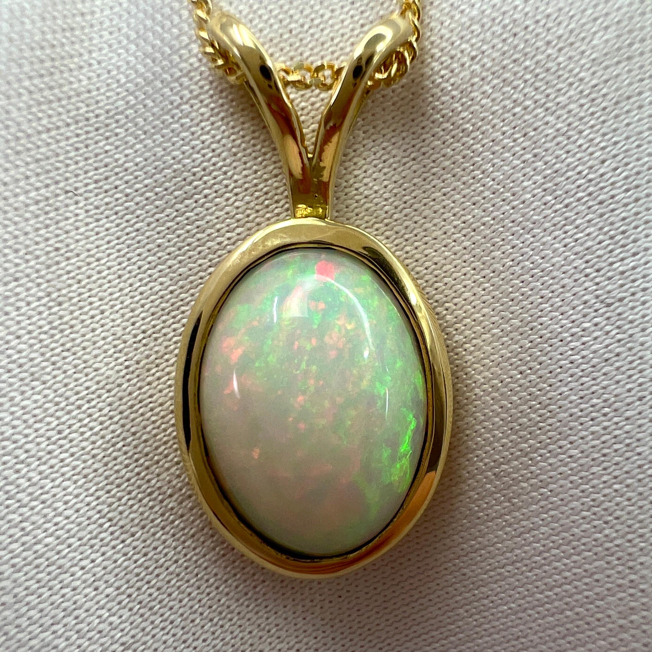 2.61ct Fine White Opal Oval Cabochon 18 Karat Yellow Gold Pendant Necklace For Sale 1