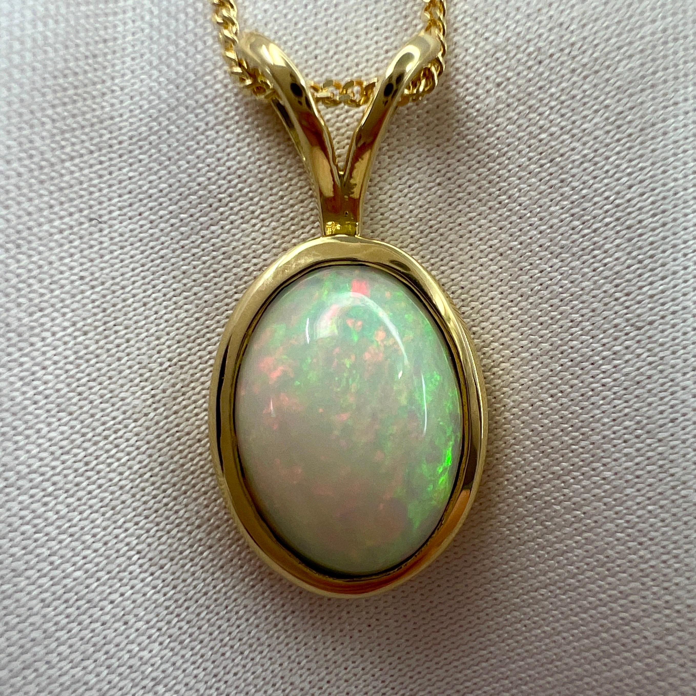 2.61ct Fine White Opal Oval Cabochon 18 Karat Yellow Gold Pendant Necklace For Sale 2