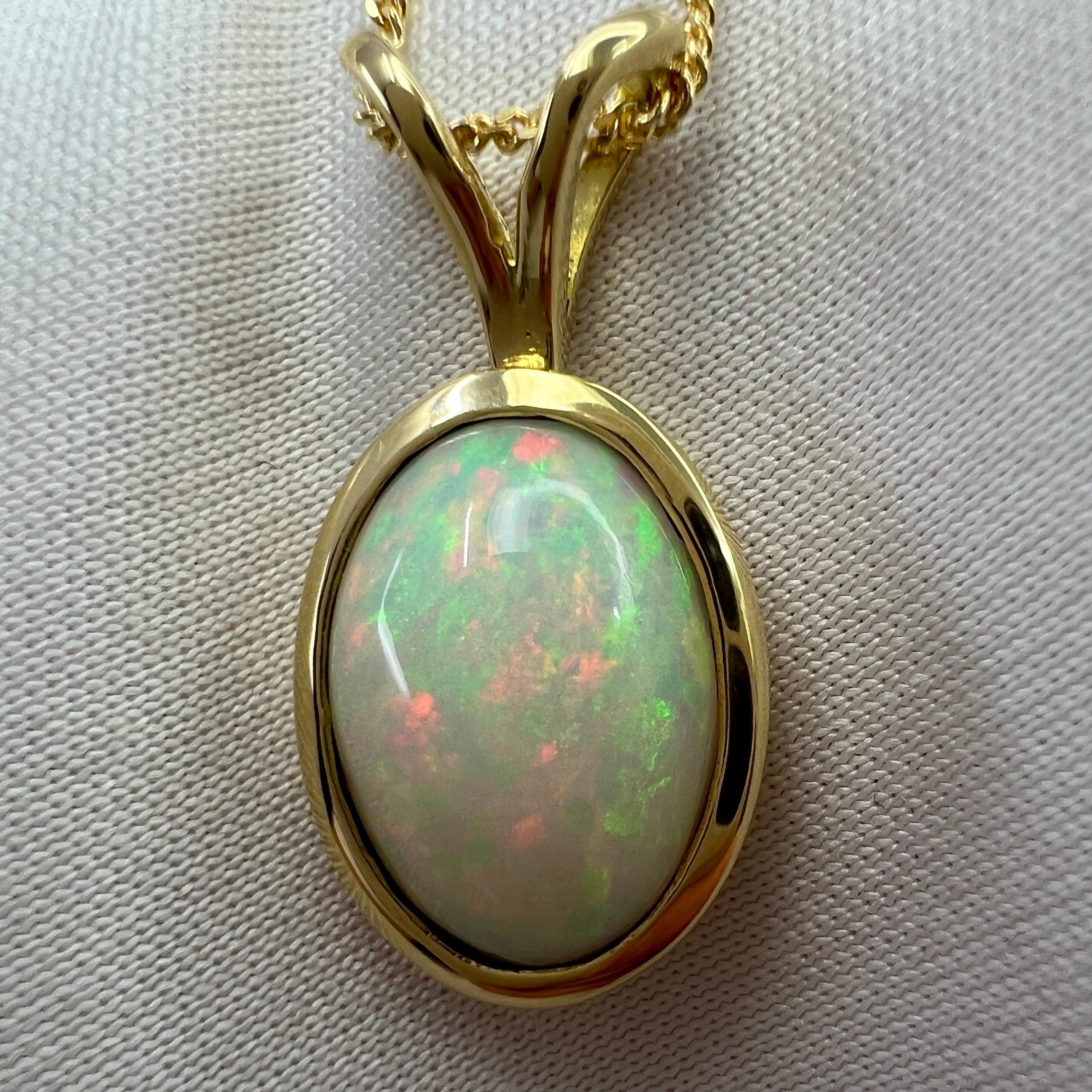 2.61ct Fine White Opal Oval Cabochon 18 Karat Yellow Gold Pendant Necklace For Sale 3