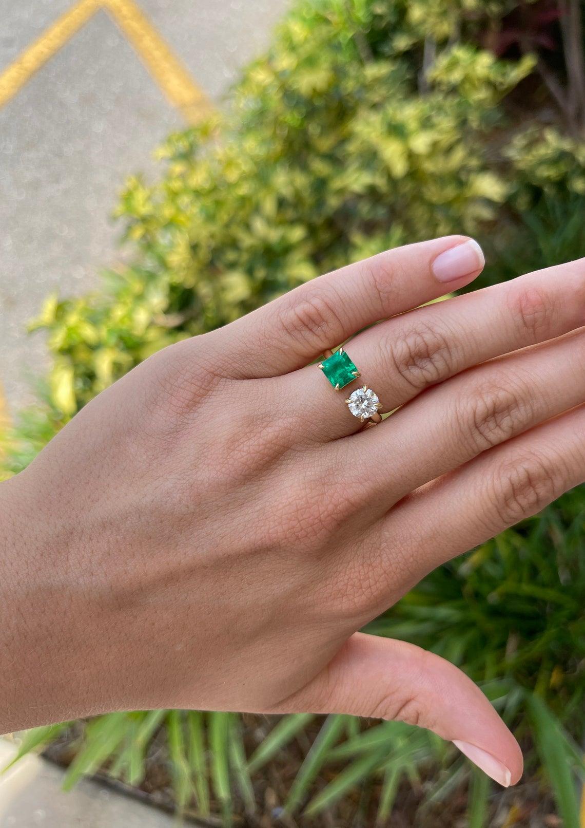 toi et moi ring emerald and diamond