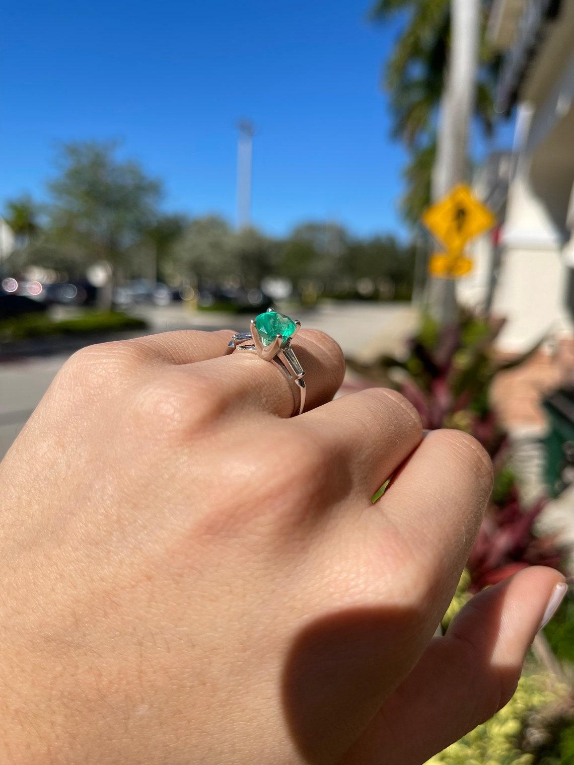 emerald baguette ring