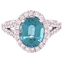 Bague en or blanc avec diamant et apatite de 2.62 carats