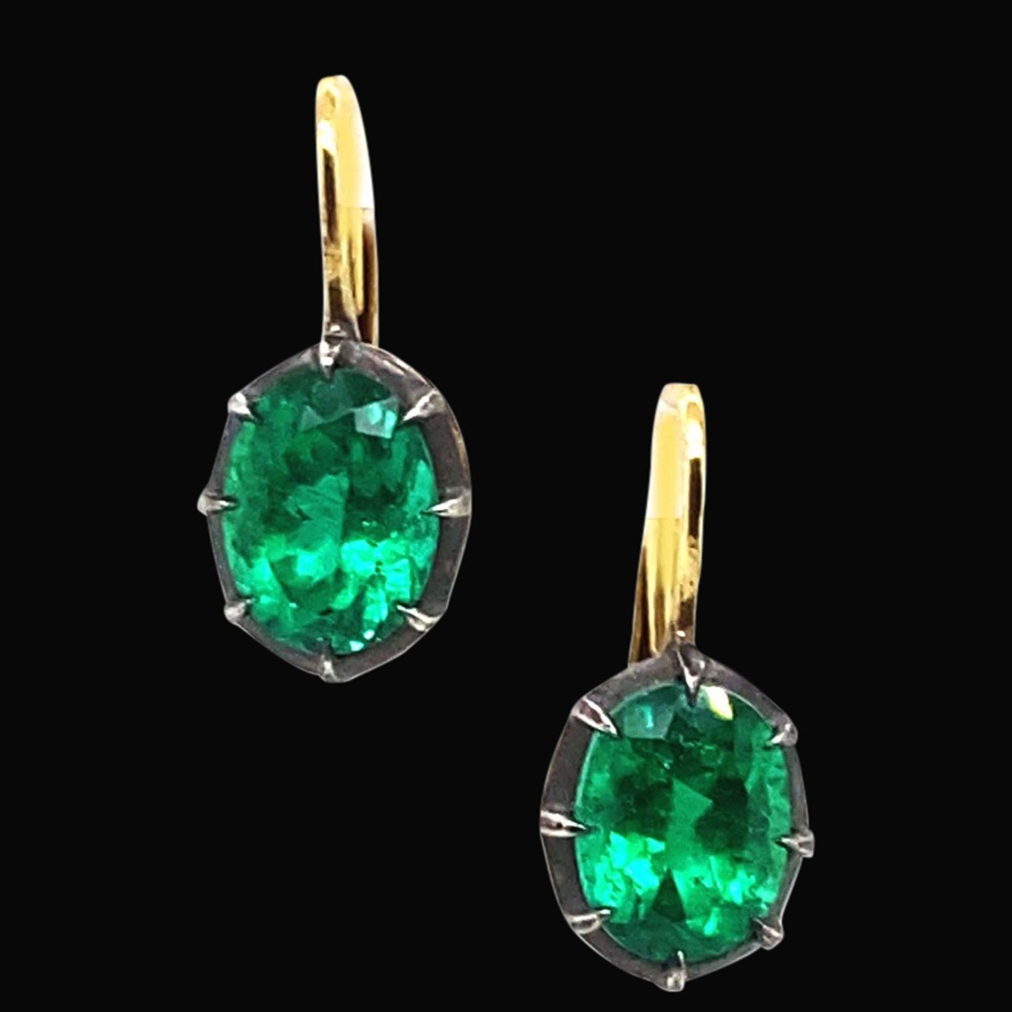 Fred Leighton Colombian Emerald & 18 Karat Yellow Gold Drop Earrings For Sale 3