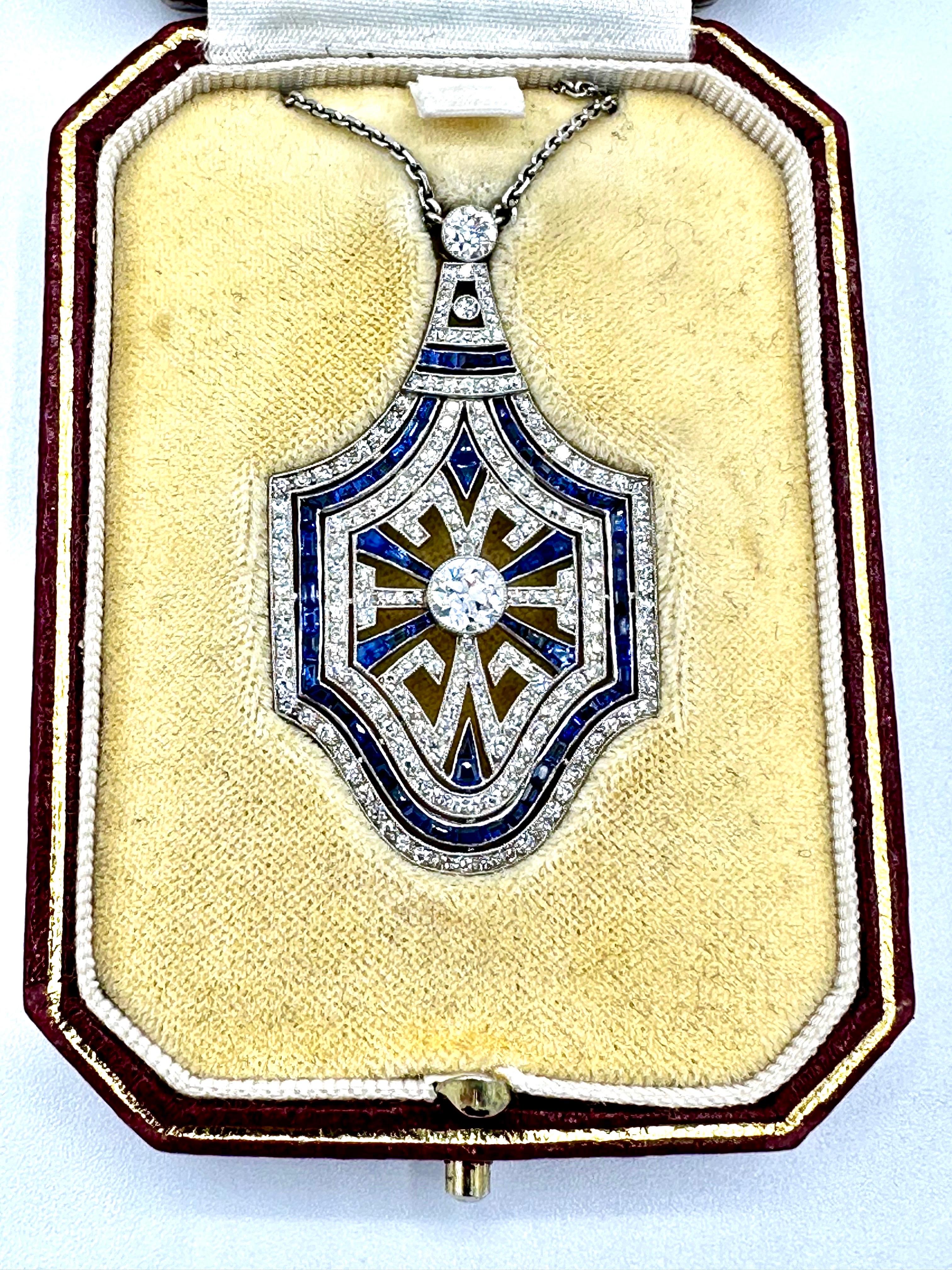 Round Cut 2.62 Carats Diamond and Sapphire Art Deco Platinum Pendant Necklace
