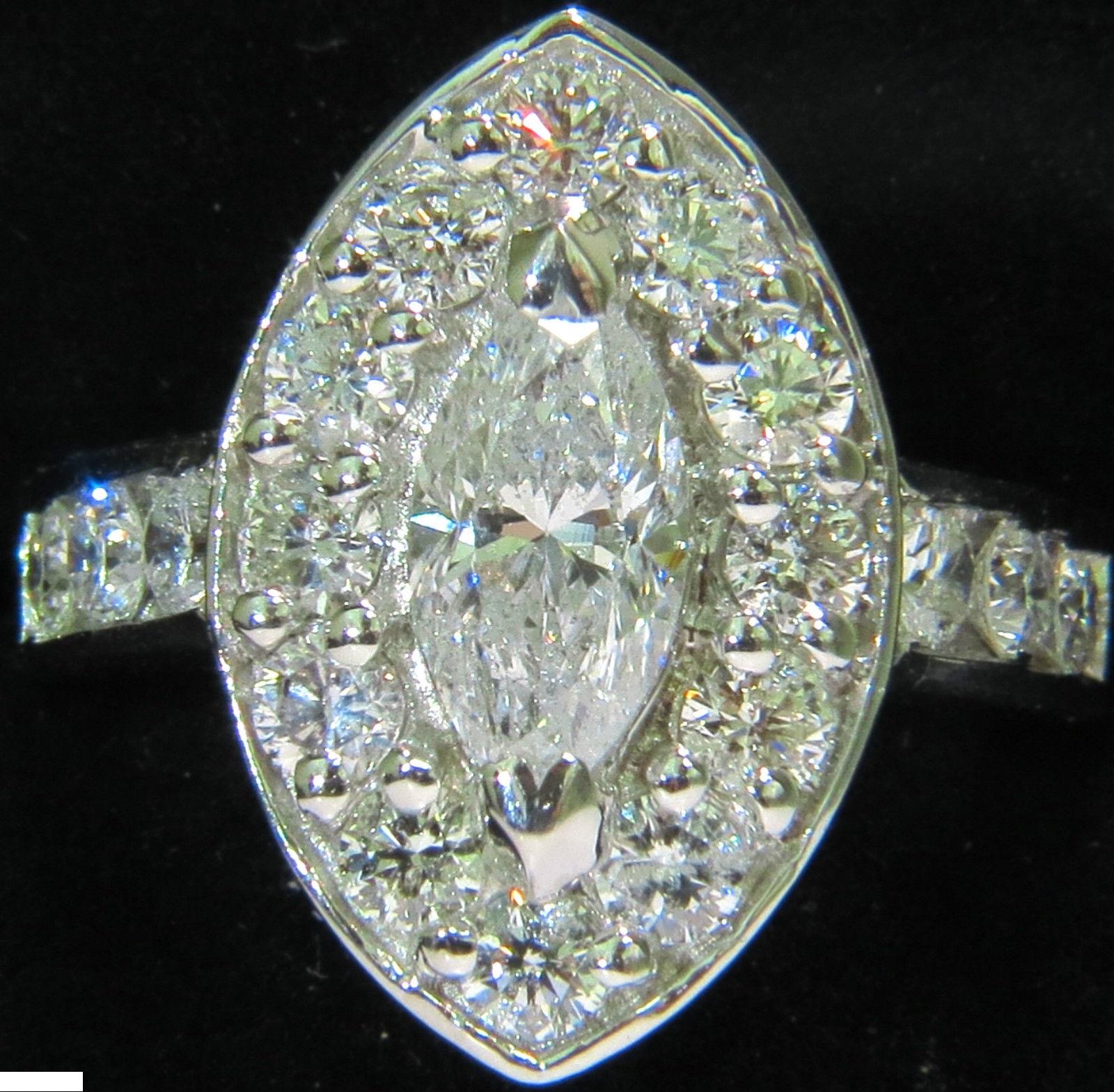 Bague en grappe de 2,62 diamants Marquise et ronds Halo Deco 14 carats Neuf - En vente à New York, NY