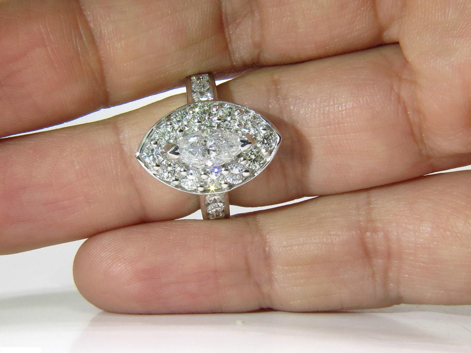 2.62 Diamantes Anillo Racimo Marquesa y Redondos 14 Quilates Halo Deco en venta 3